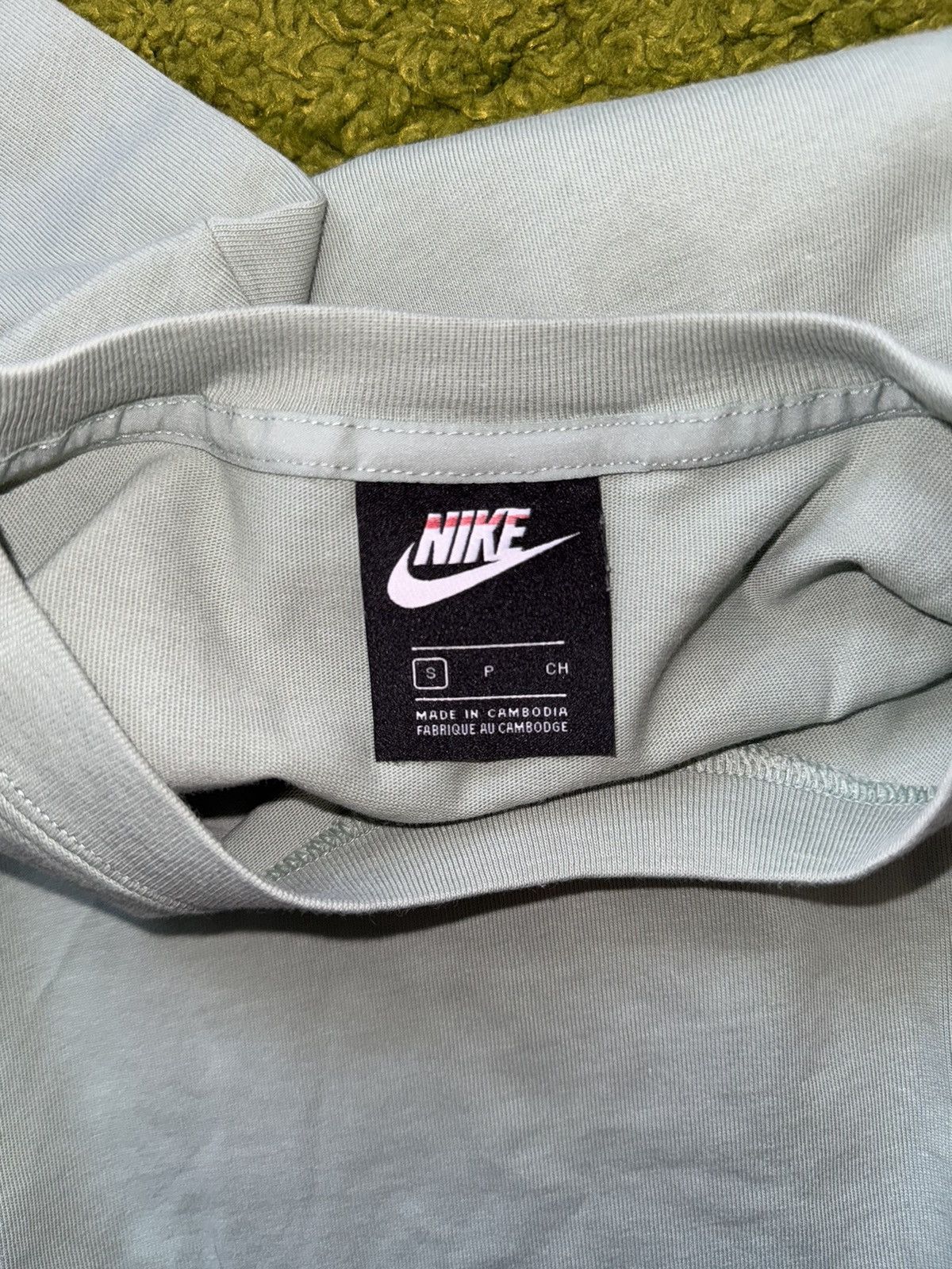Designer × Nike Nike silver swoosh logo t-shirt Size S / US 4 / IT 40 - 6 Thumbnail