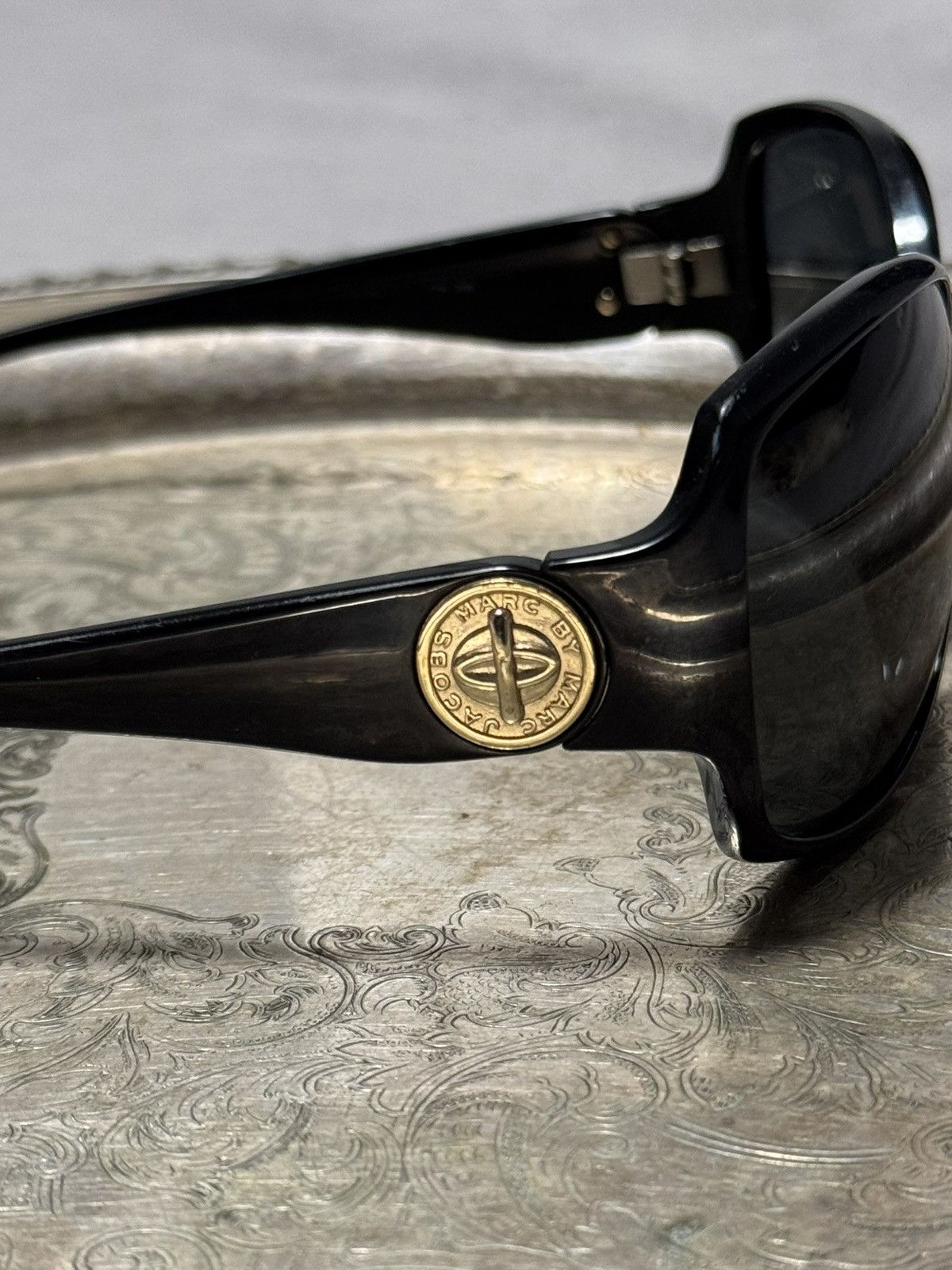 Marc by Marc Jacobs Marc by Marc Jacobs Black Sunglasses (Unisex) Size ONE SIZE - 5 Thumbnail