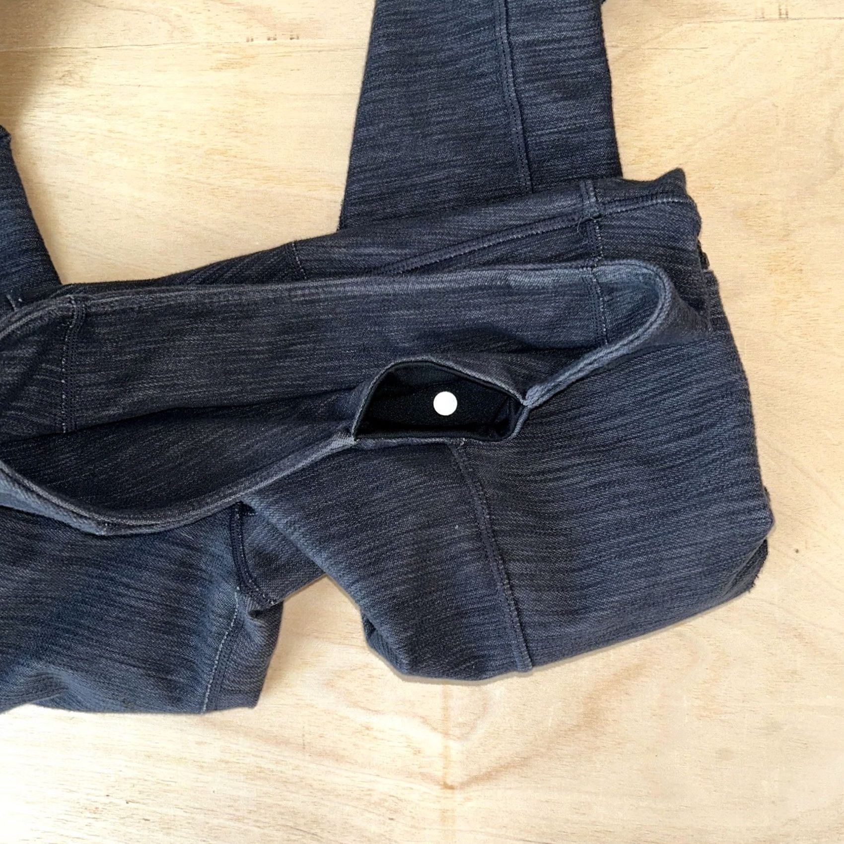 Lululemon Lululemon Insight Pant Leggings Black Deep Coal Slub Denim Size 4 Size 27" / US 4 / IT 40 - 4 Thumbnail