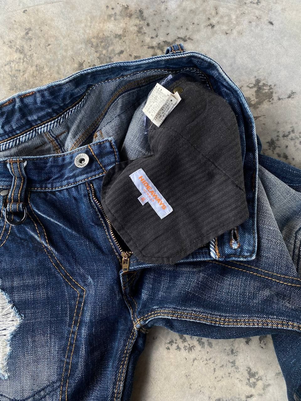 HIDEAWAYS Japan Hideaways Nicole Distressed "Engineered"Panelled Denim Size US 30 / EU 46 - 13 Thumbnail