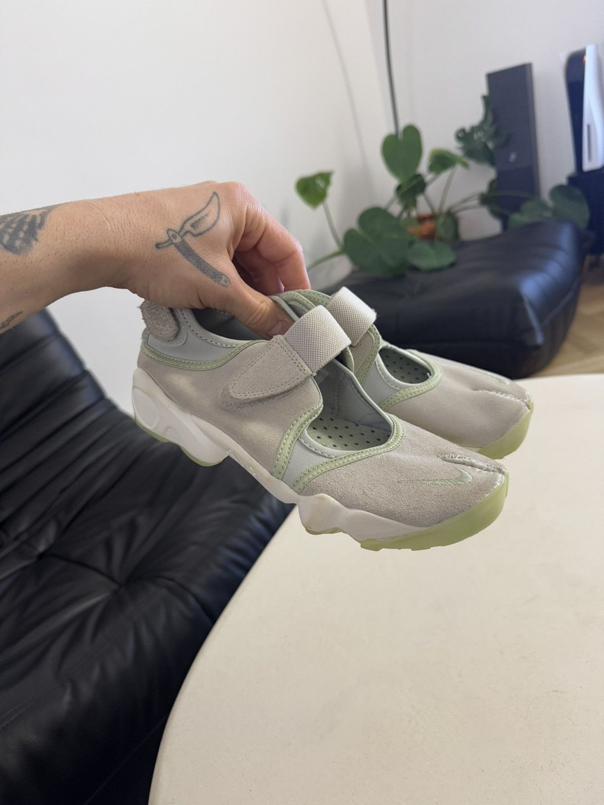 Nike Nike Rift Sandals Tabi Sneakers Rare Mini Swoosh Hype Japan Size US 6 / IT 36 - 4 Thumbnail