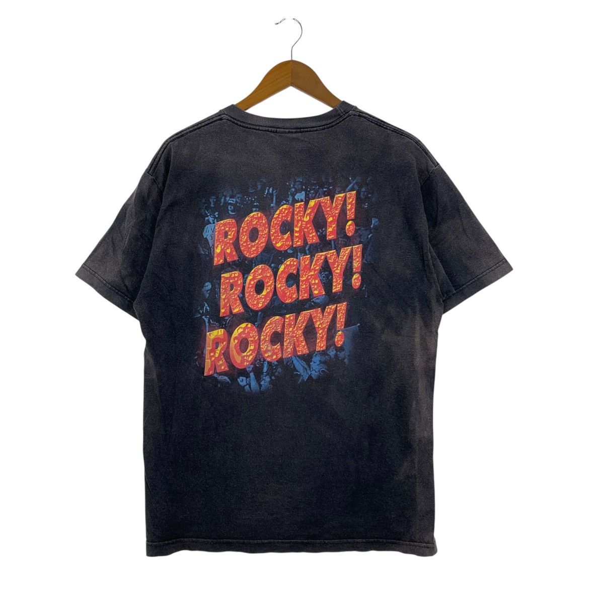 Vintage Vintage Sunfaded Y2K THE ROCK WWF Johnson Rocky TShirt Size US L / EU 52-54 / 3 - 4 Thumbnail