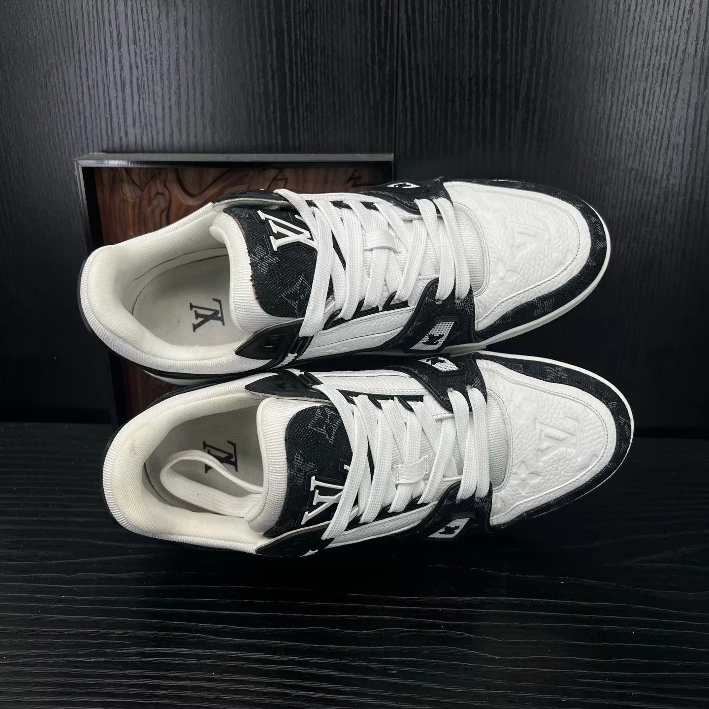 Louis Vuitton LV Trainer Black & White Denim Like New Size US 9.5 / EU 42-43 - 7 Thumbnail