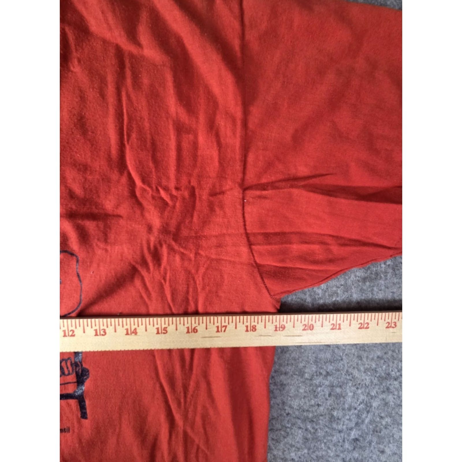 Vintage VINTAGE Alan Ayckbourn Play T Shirt Red USA Large Single Stitch Unisex Adults Short Sleeve Stitch 90s Theme ©️ Size US L / EU 52-54 / 3 - 6 Thumbnail