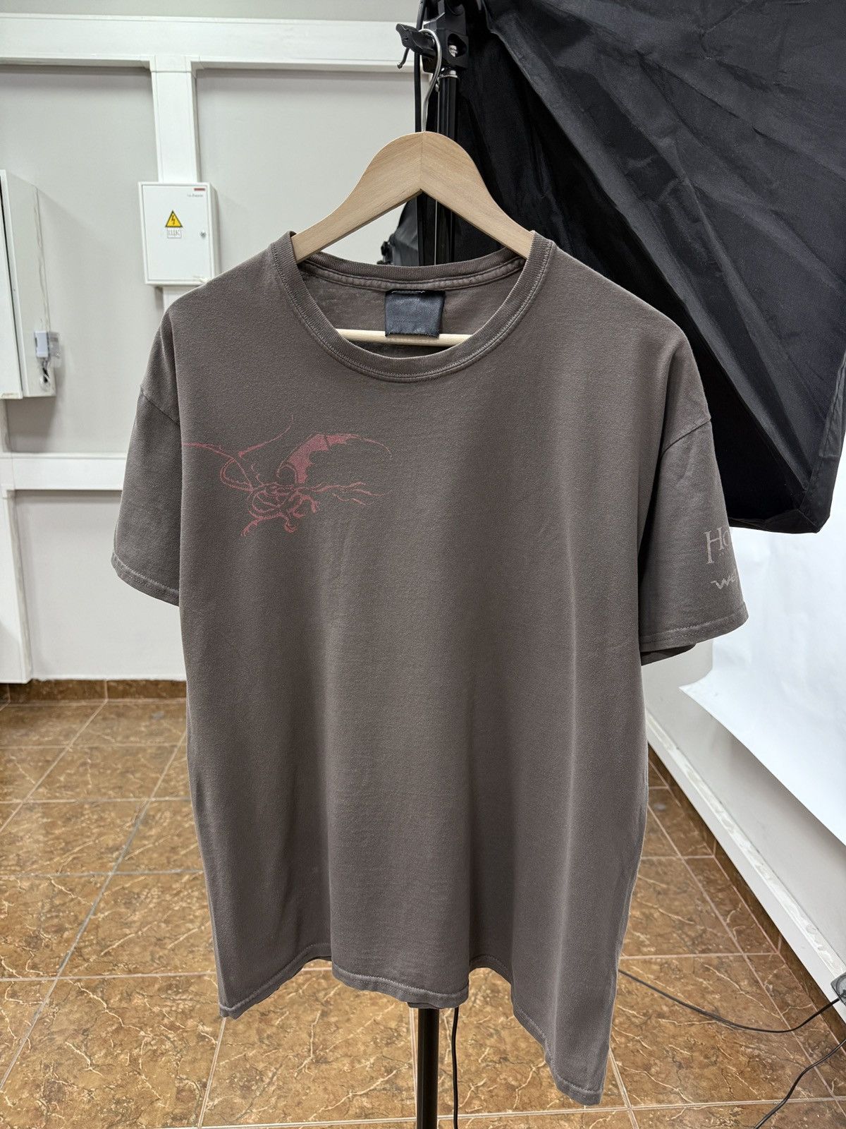 Gildan 🇺🇸 Vintage The Hobbit An Unexpected Journey Weta 2012 T-Shirt Size US L / EU 52-54 / 3 - 2 Thumbnail