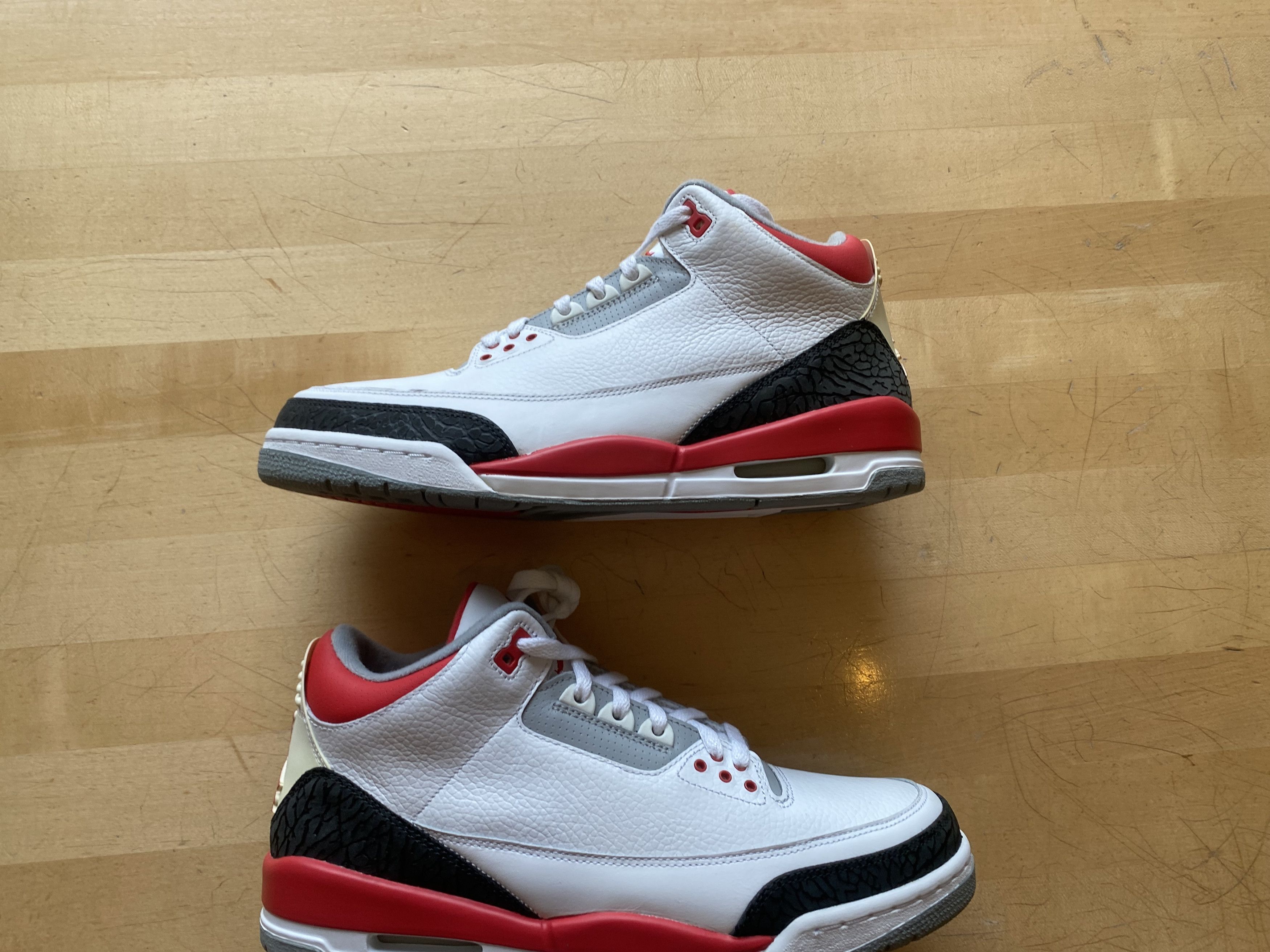Jordan Brand Air Jordan 3 Retro Fire Red Size US 11.5 / EU 44-45 - 3 Thumbnail