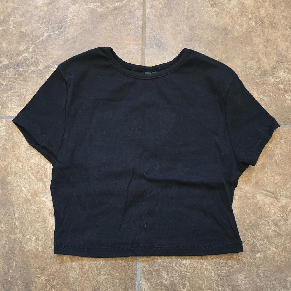 Shein Black Classic Cropped SHEIN Short Sleeve Size XS / US 0-2 / IT 36-38 - 1 Thumbnail