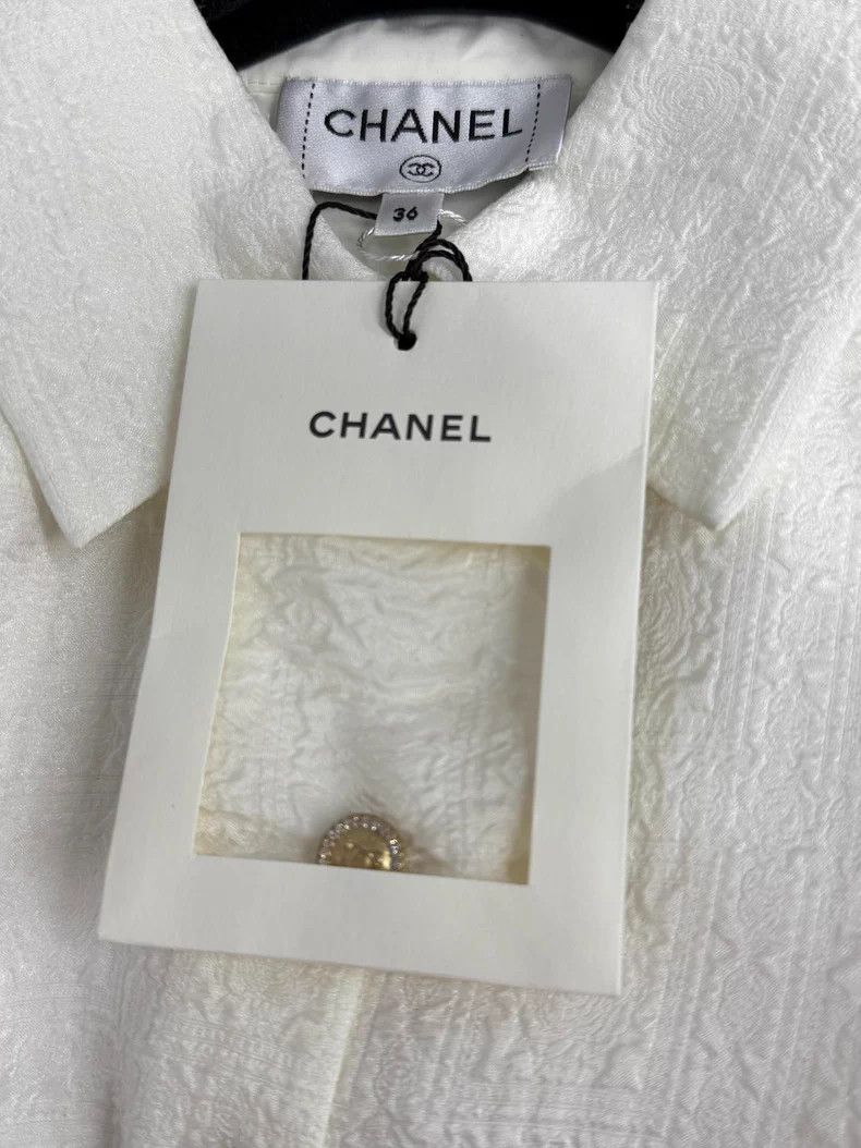 Chanel Chanel 26C early spring vacation white silk jacquard off-s Size XS / US 0-2 / IT 36-38 - 5 Thumbnail