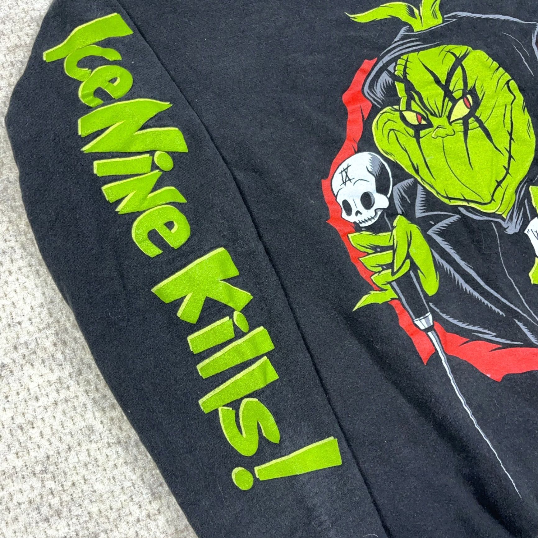 Vintage Ice Nine Kills Sweatshirt Men Adult Medium Black Silence Grinch Graphic Print Logo 80s 90s Cartoon Music USA Size US M / EU 48-50 / 2 - 4 Thumbnail