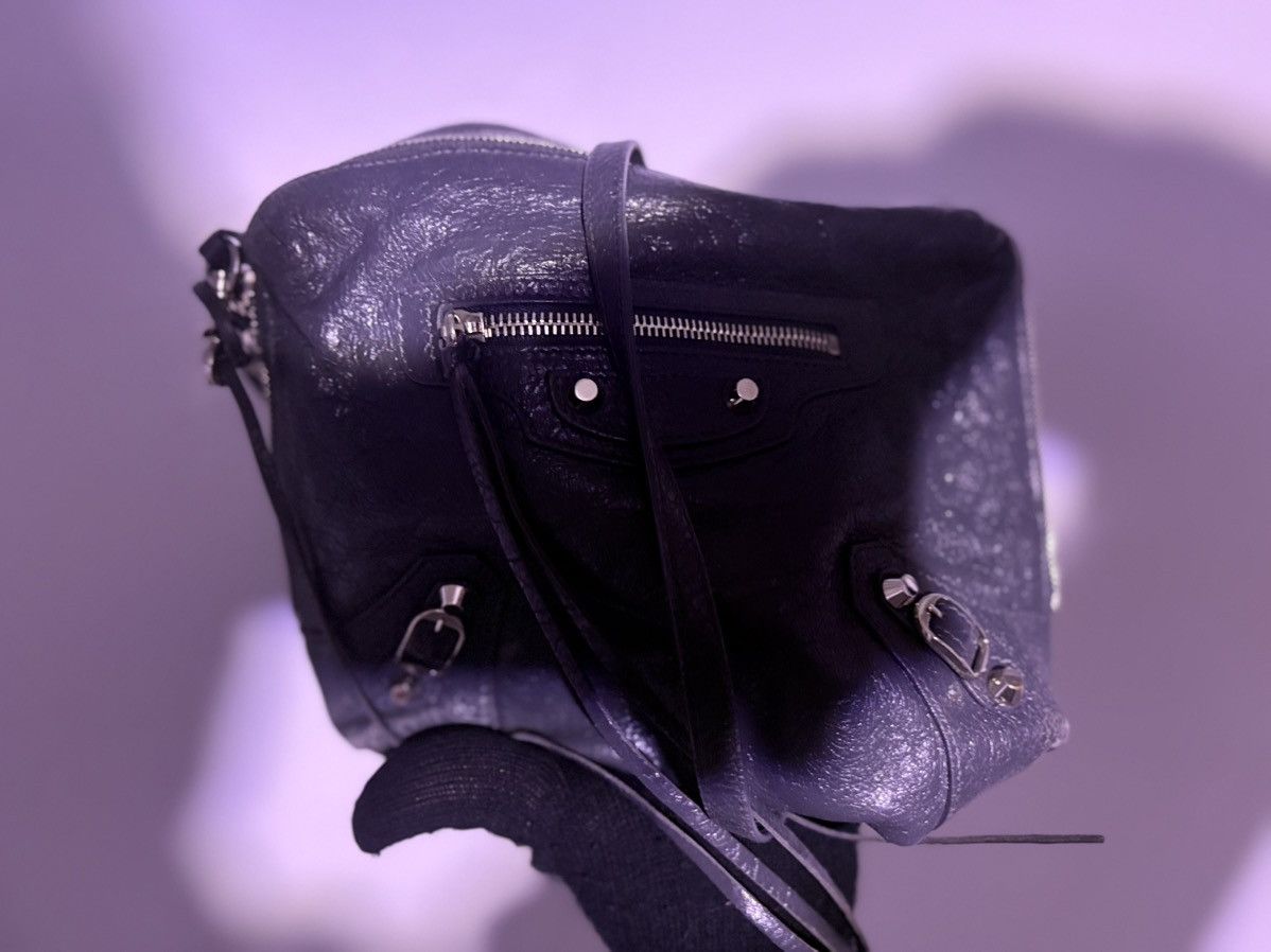 Balenciaga Balenciaga Leather Messenger Bag Size ONE SIZE - 2 Thumbnail