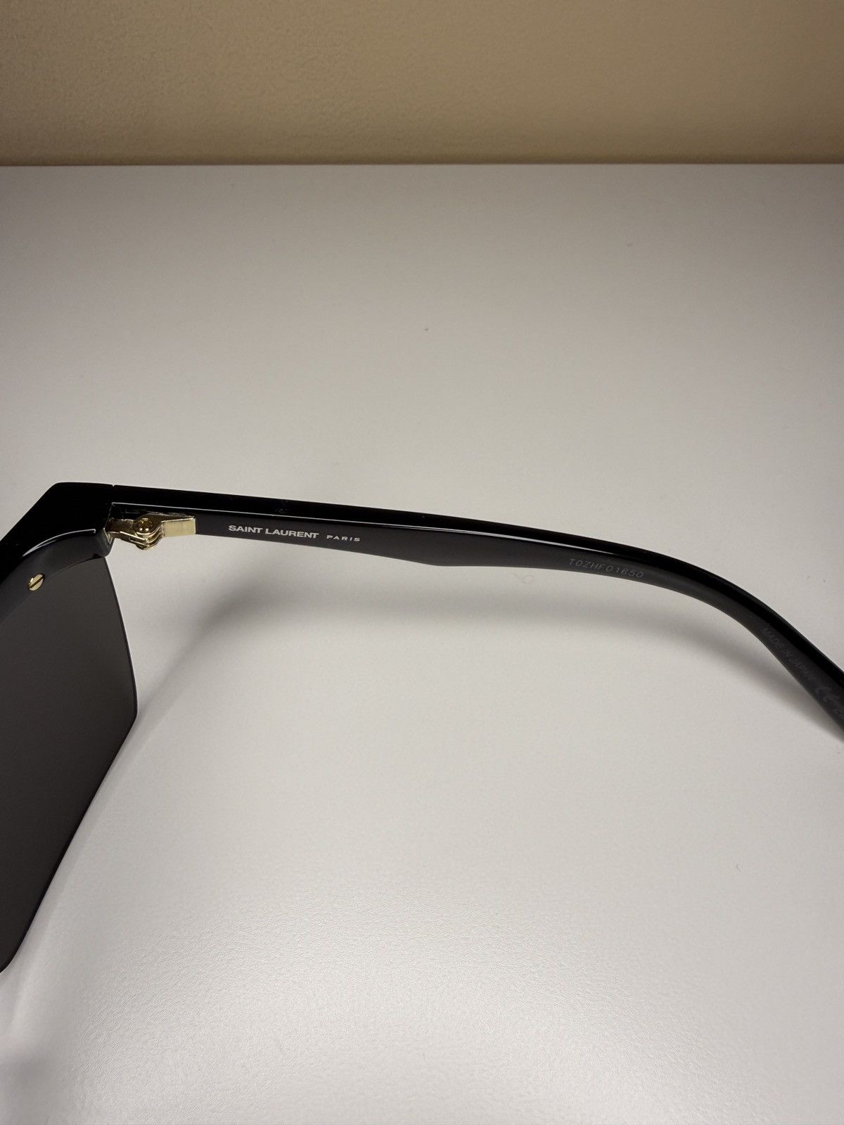 Saint Laurent Paris Saint Laurent 614 Mask 001 Size ONE SIZE - 10 Thumbnail