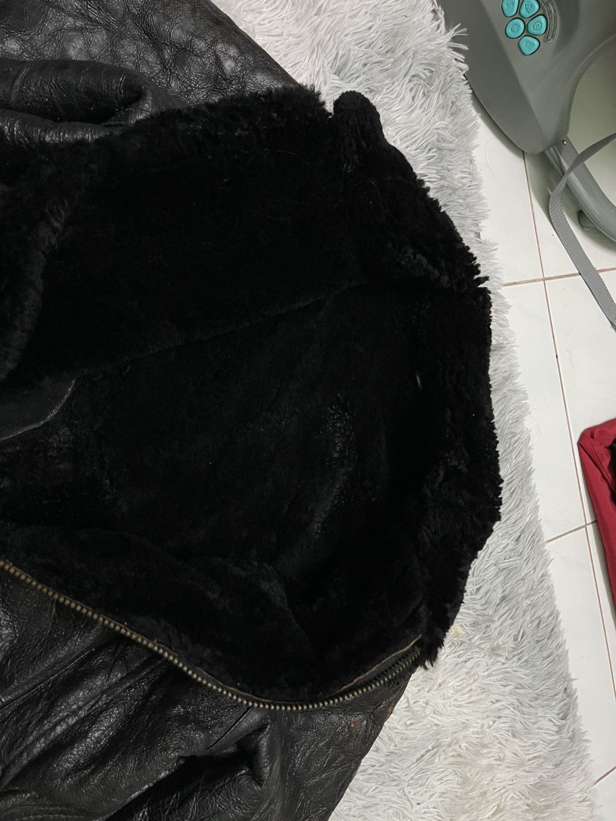 Kanye West Vintage USAF SheepSkin B-3 Jacket As Wear by Kanye West Size US S / EU 44-46 / 1 - 10 Thumbnail