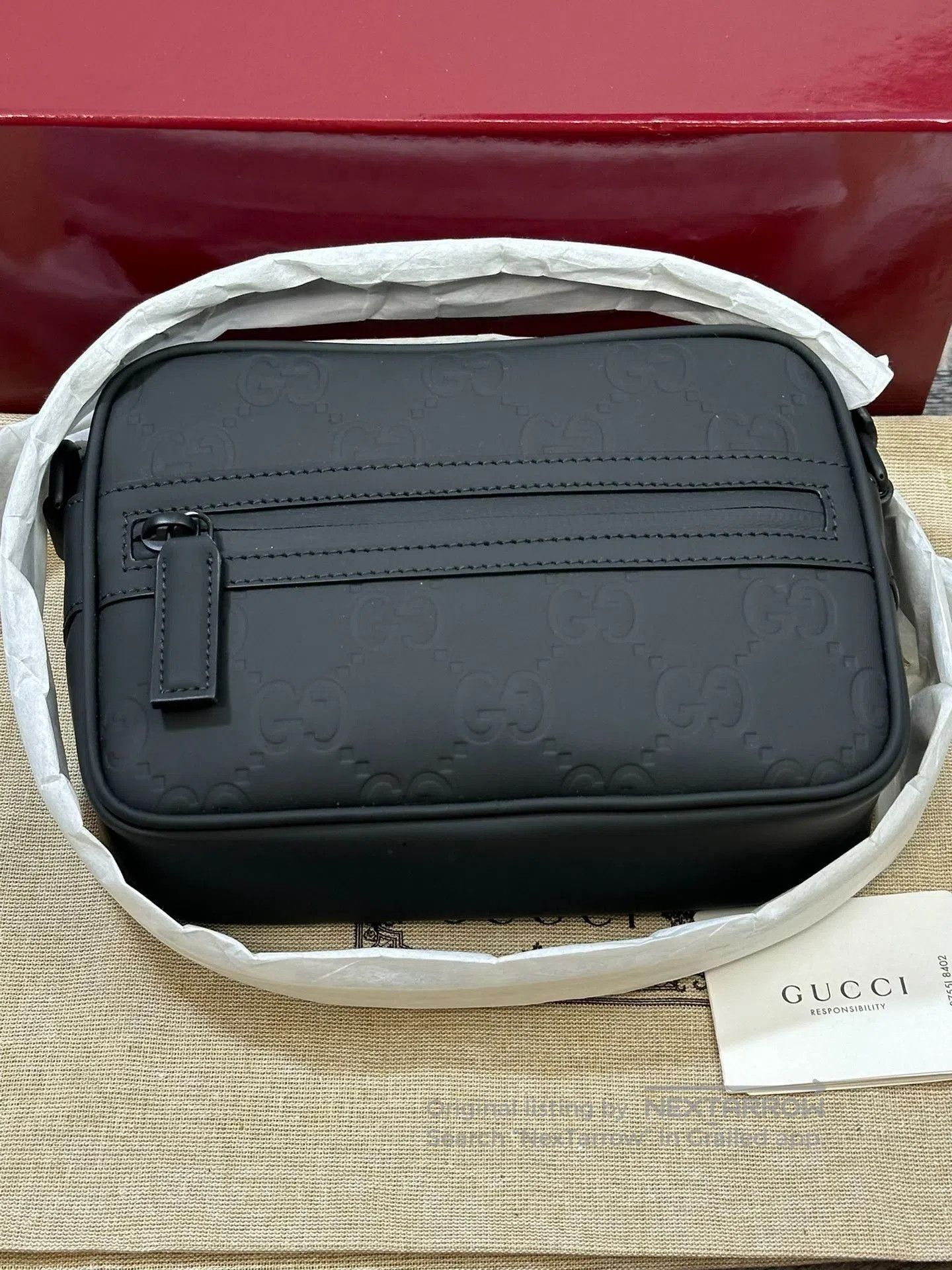 Gucci Gucci Black Embossed Logo Camera Bag. Size ONE SIZE - 1 Thumbnail