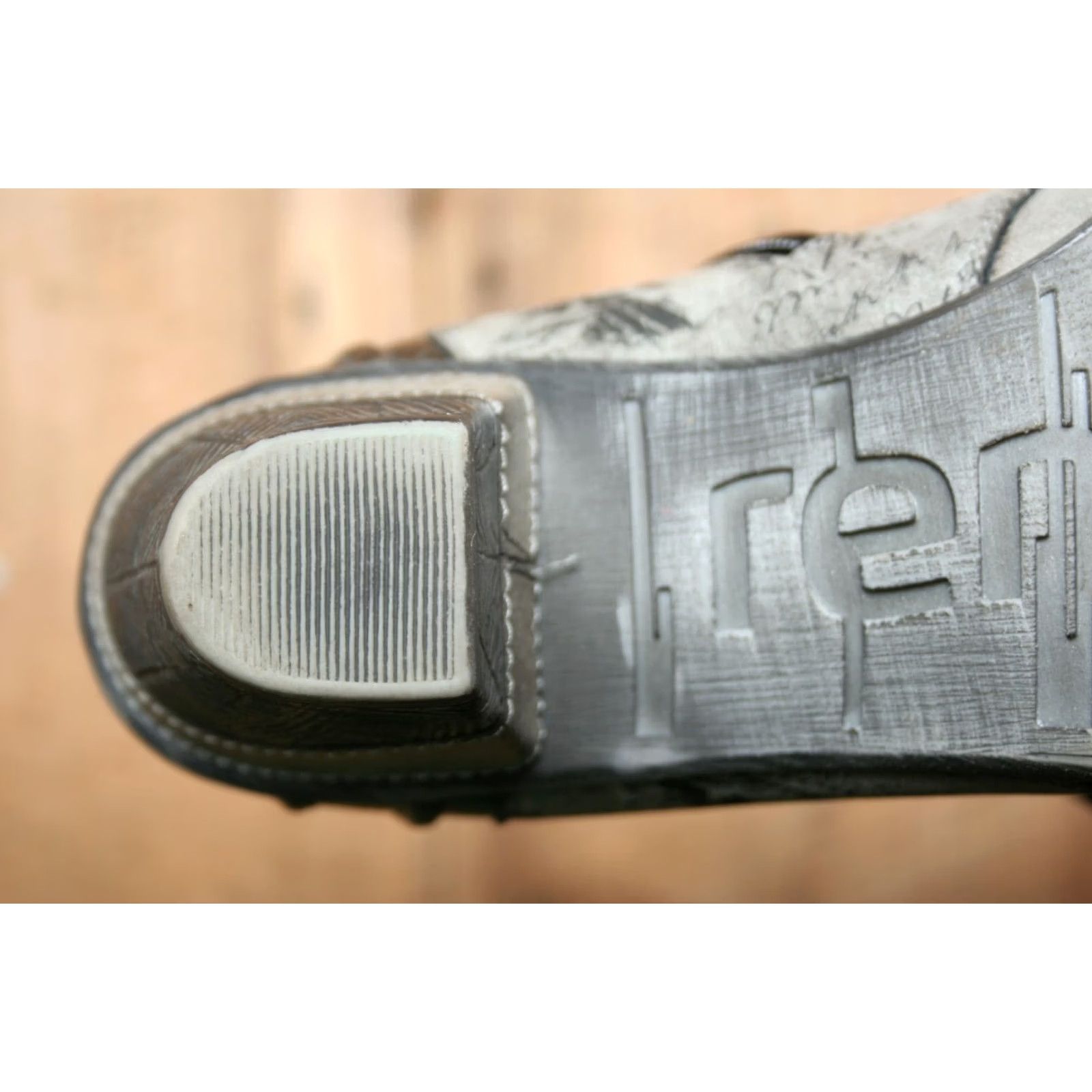 Vintage VINTAGE REMONTE Cheyenne 71 Bootie Womens Leather Ankle 2.5" Heel Black/Silver Brown/Gray Metallic EU41 US9.5-10 Mens Womens Girls Size US 9.5 / IT 39.5 - 6 Thumbnail