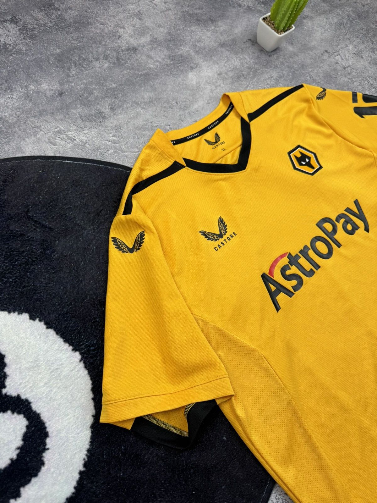 Castore Wolverhampton Wolves Castore Home Shirt 2022/23 Size XL Size US XL / EU 56 / 4 - 7 Thumbnail