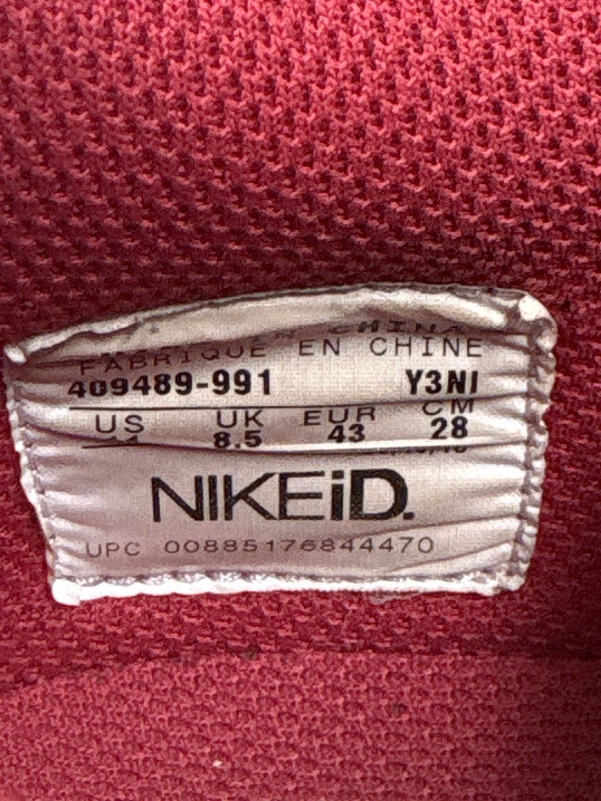 Nike WORLD AIDS DAY DUNKS Size US 11 / EU 44 - 8 Thumbnail
