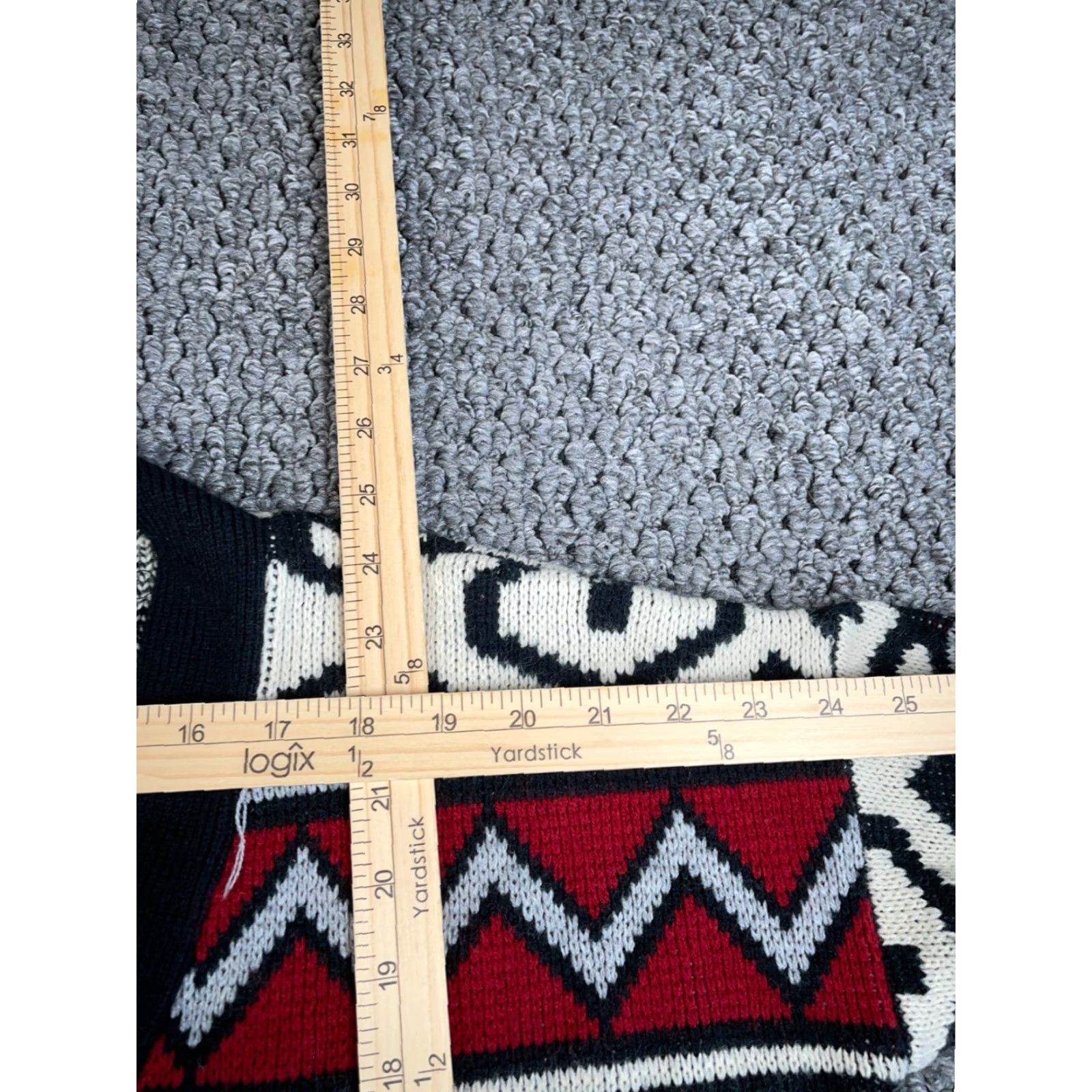 Forever 21 FOREVER 21 Geometric Pattern Cardigan Women's M Red White Black Sweater Size M / US 6-8 / IT 42-44 - 7 Thumbnail