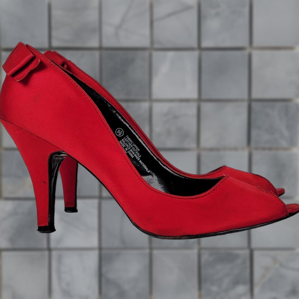 Vintage Hollywould For Target Grace Women Red Satin Heels Vintage Y2K Pump 9.5 Bow Peep Toe Slip On Cone Heel Leather Sole 2000s Party Wedding Womens Size US 10 / IT 40 - 1 Thumbnail