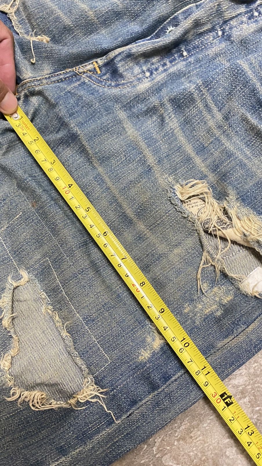 Levi's Original 501 Levi’s Straight Leg Kurt Kobain Grunge Design Size US 33 - 11 Thumbnail