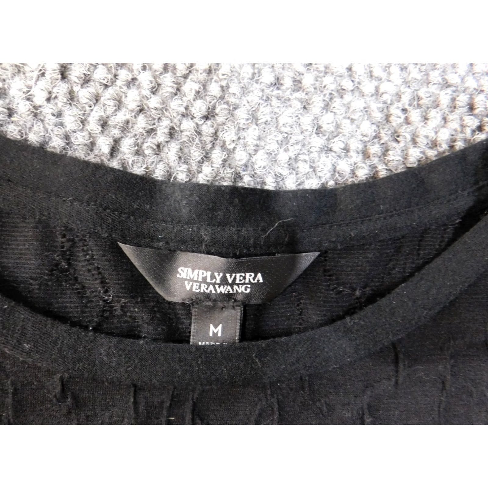 Vintage Simply Vera Vera Wang Blouse Shirt Womens M Black Crew Neck 3/4 Sleeve Knit Polyester Rayon Stretch Ruffle Casual Size M / US 6-8 / IT 42-44 - 5 Thumbnail