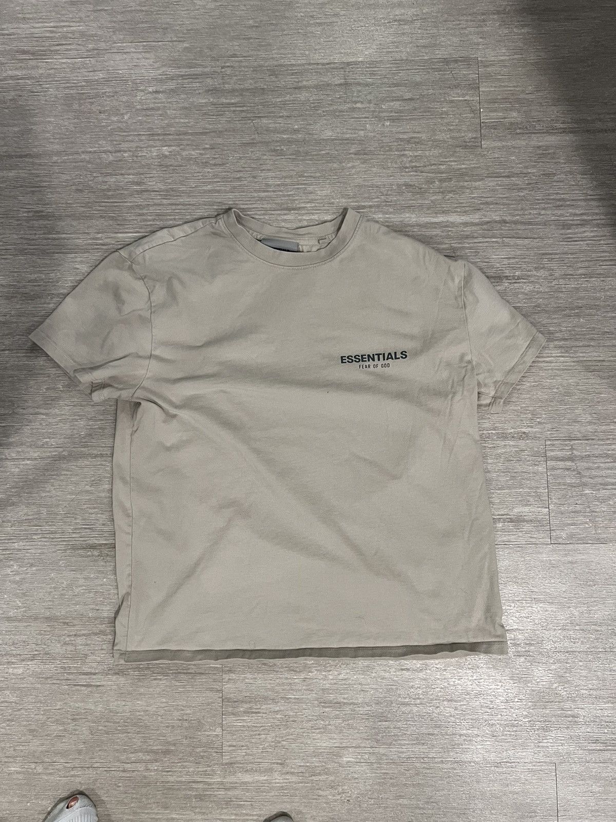 Essentials × Fear of God Essentials Short Sleeve T-Shirt Size US S / EU 44-46 / 1 - 1 Thumbnail