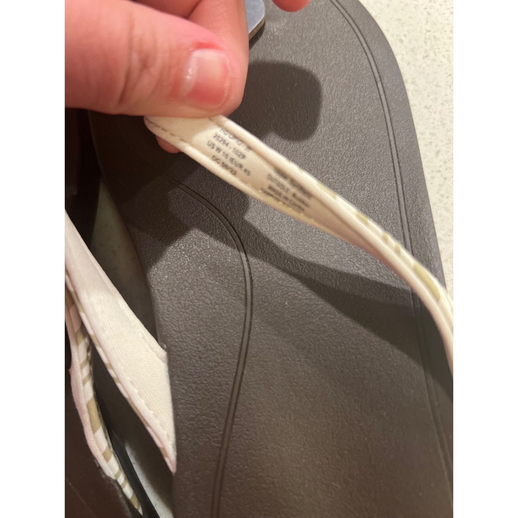Olukai OluKai Ho Opio Women’s Flip Flops NWT - Size 9 Size US 9 / IT 39 - 2 Thumbnail