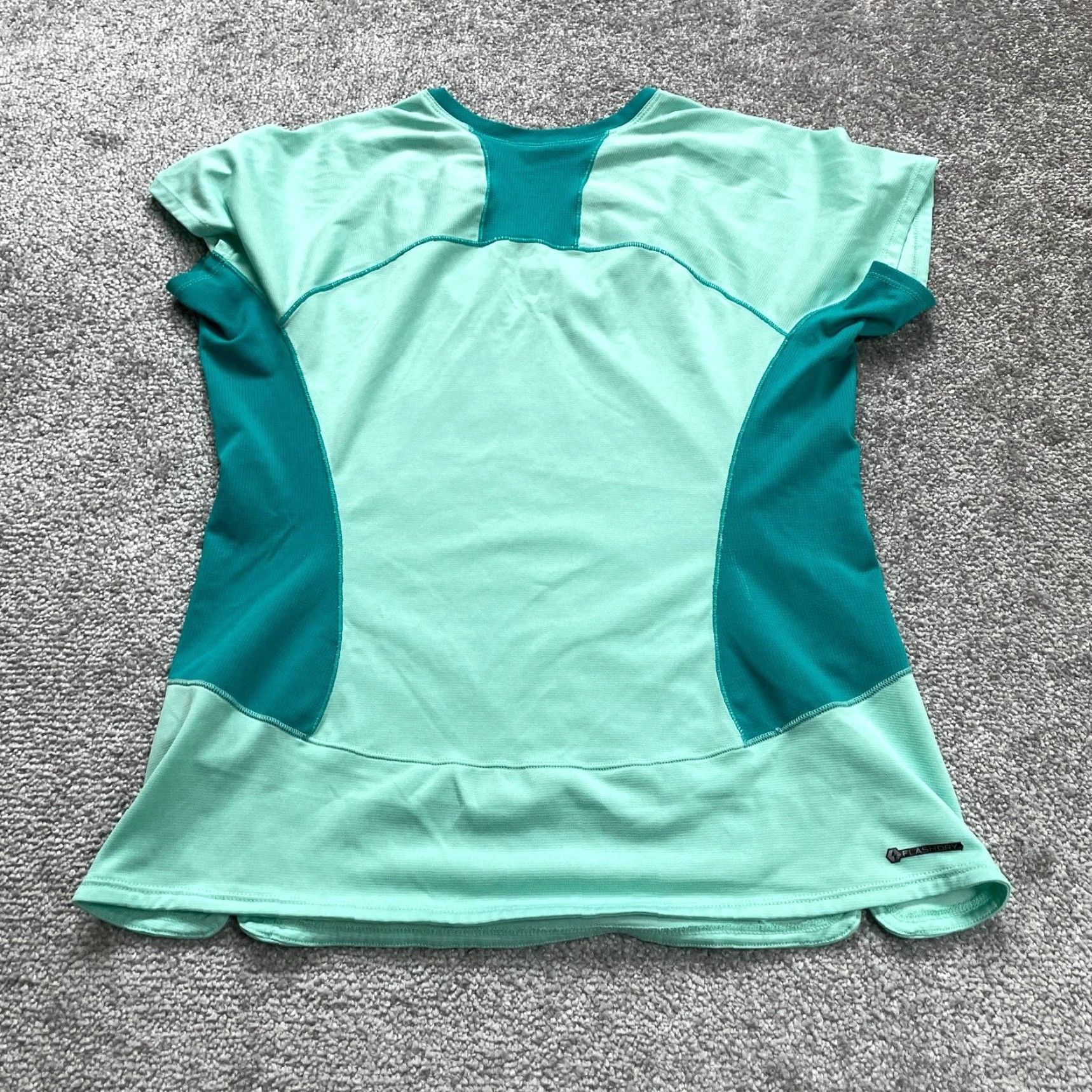 The North Face The North Face Flash Dry Active Top Short Sleeve V-Neck Medium Green Womens Size M / US 6-8 / IT 42-44 - 2 Thumbnail
