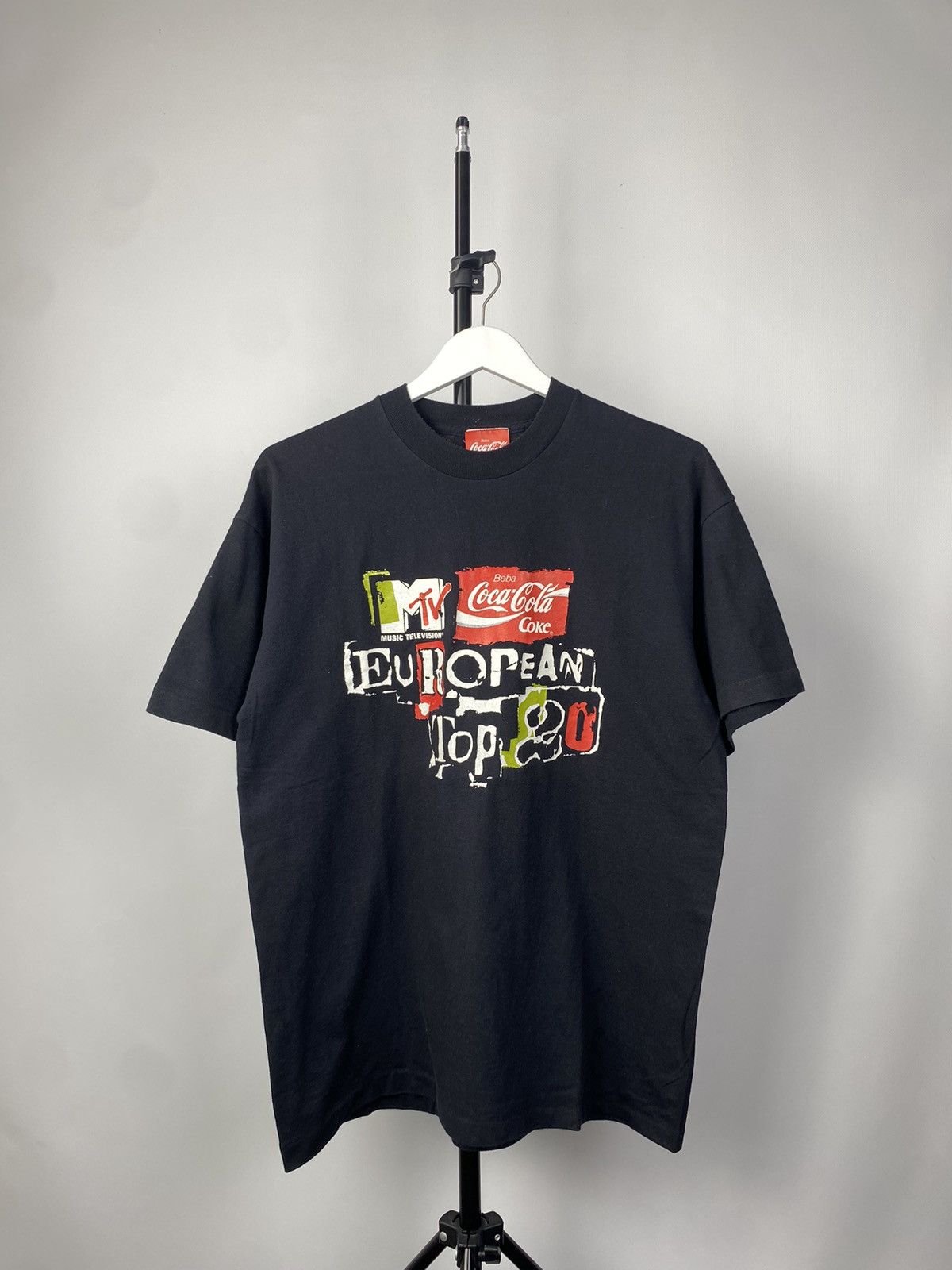 Band Tees × Japanese Brand × Vintage Vintage Coca-Cola T-shirt 90s AmericanWear Y2K Casual Style Size US L / EU 52-54 / 3 - 1 Thumbnail