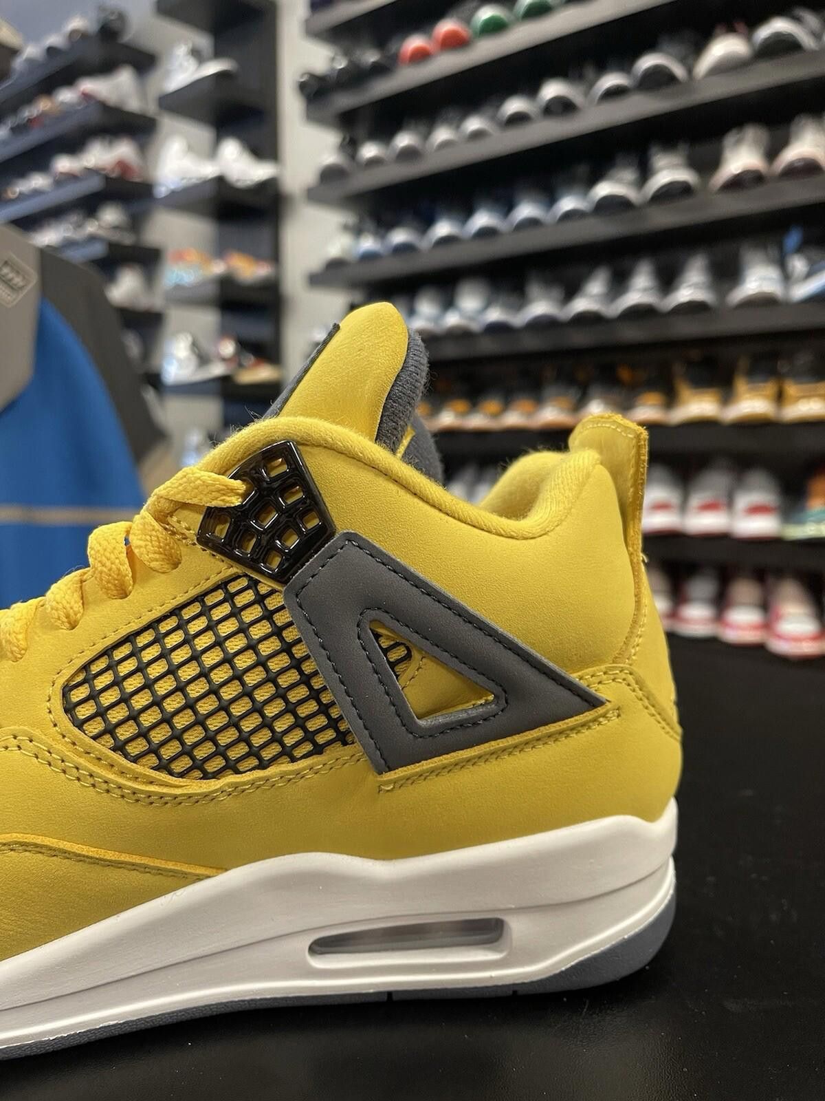 Nike Size 8 - Nike Air Jordan 4 Lightning 2021 CT8527-700 OG IV Size US 8 / EU 41 - 6 Thumbnail