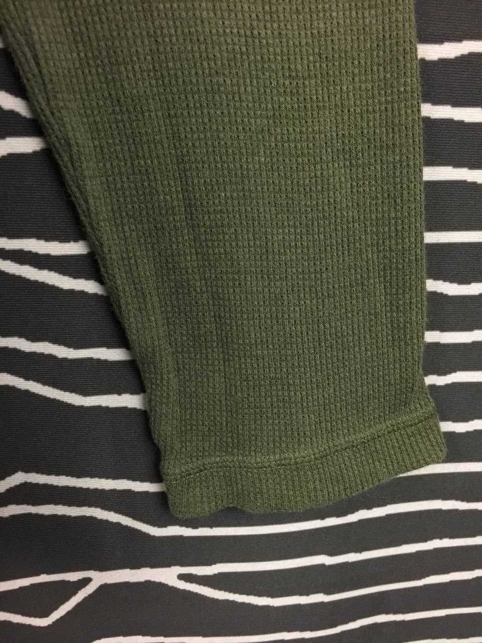 Uniqlo Uniqlo Waffle Knit Long Sleeve Henley Tee Size XL Size US XL / EU 56 / 4 - 6 Thumbnail
