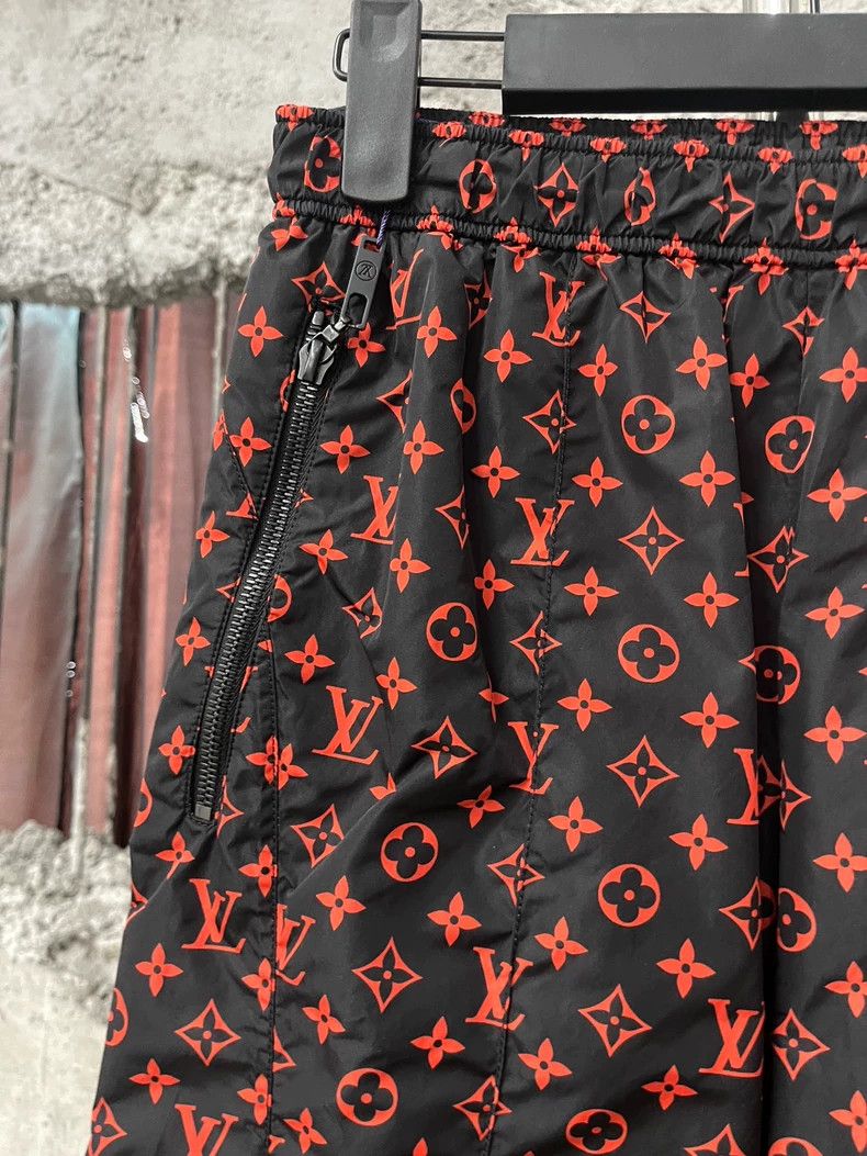 Louis Vuitton Louis Vuitton Jogging full of logo pants Size US 34 / EU 50 - 5 Thumbnail