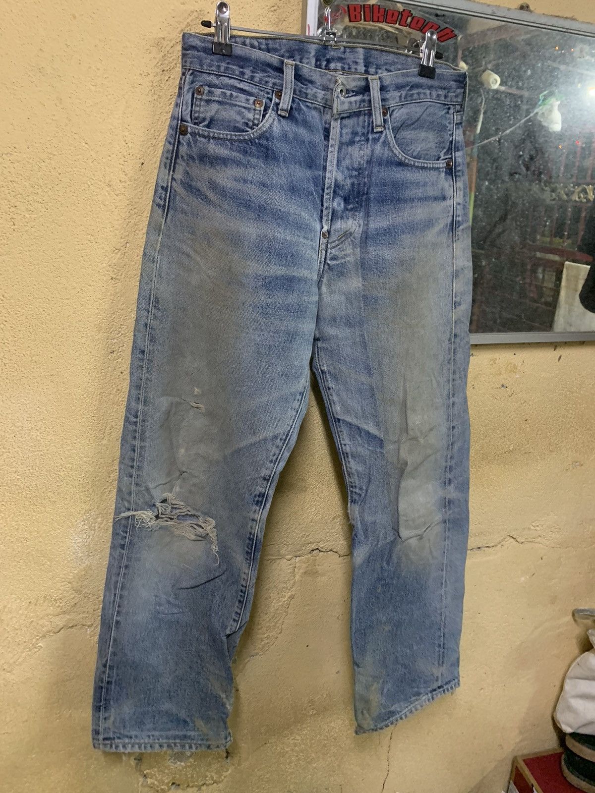 Japanese Brand × Levi's Vintage Clothing × Vintage Vintage Levi’s Big E Distressed Size US 27 - 2 Thumbnail