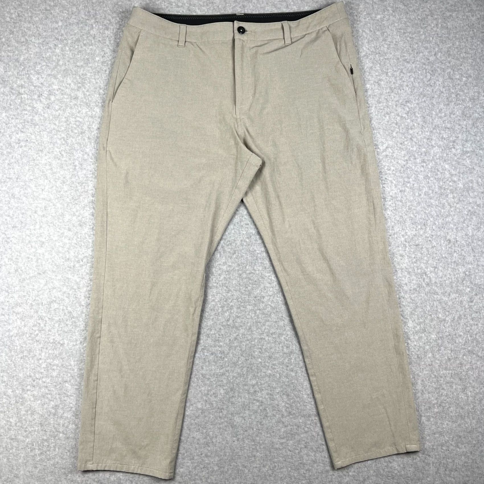 Vuori Vuori Aim Pants Mens 36x28 Beige Tech Chino Stretch Performance Commuter Size US 36 / EU 52 - 2 Thumbnail