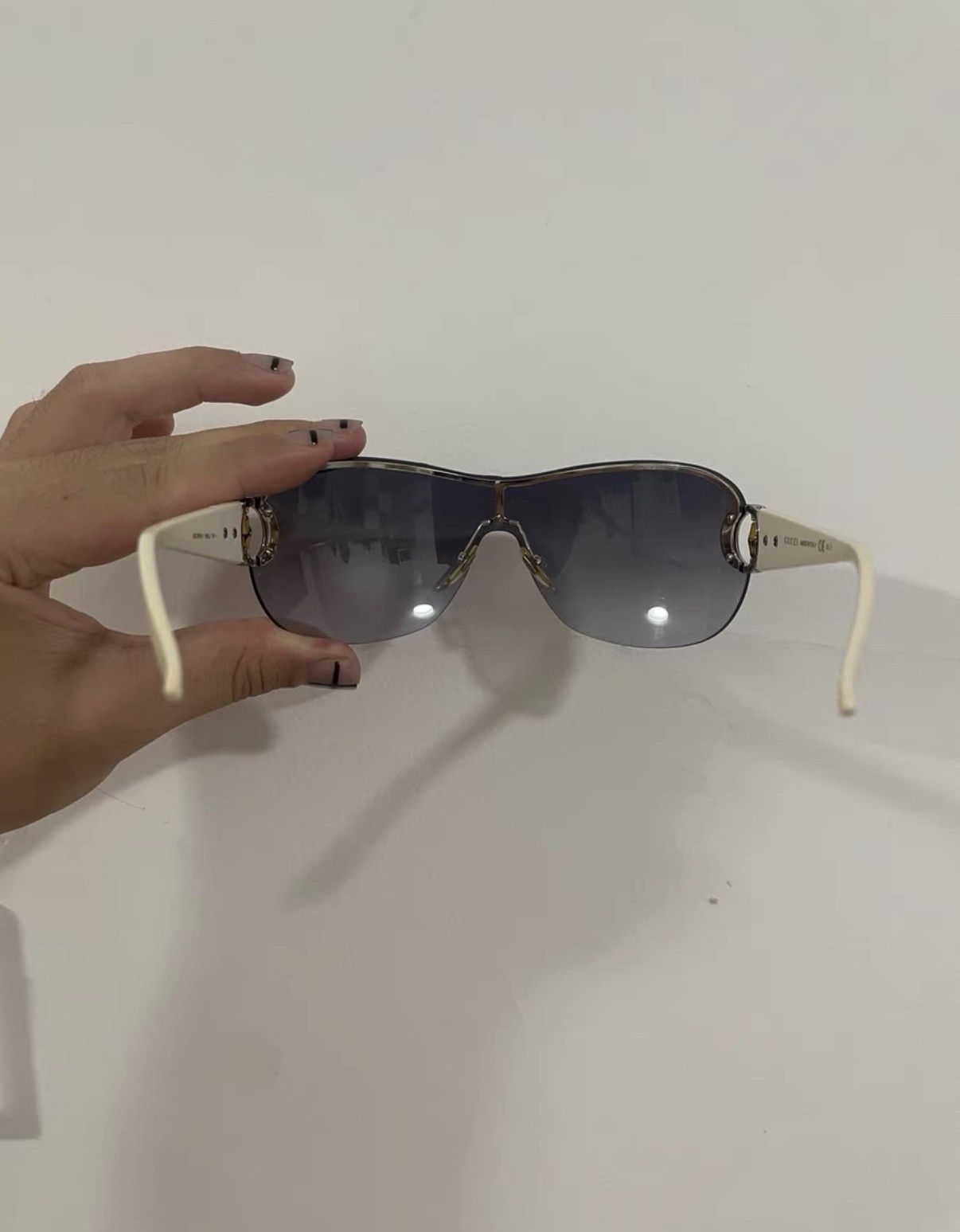 Gucci Gucci vintage Y2K sunglasses. Size ONE SIZE - 2 Thumbnail