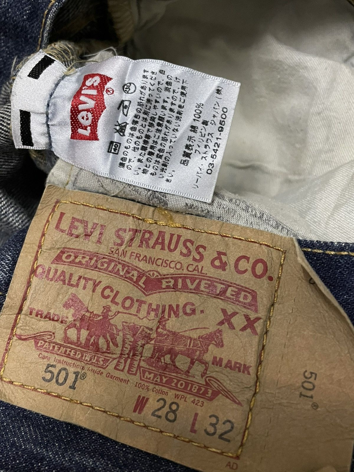 Levi's Vintage Clothing VINTAGE 501 LEVIS USA DESIGNER 90S RIPPED INDIGO OG DENIM Size US 28 / EU 44 - 16 Thumbnail