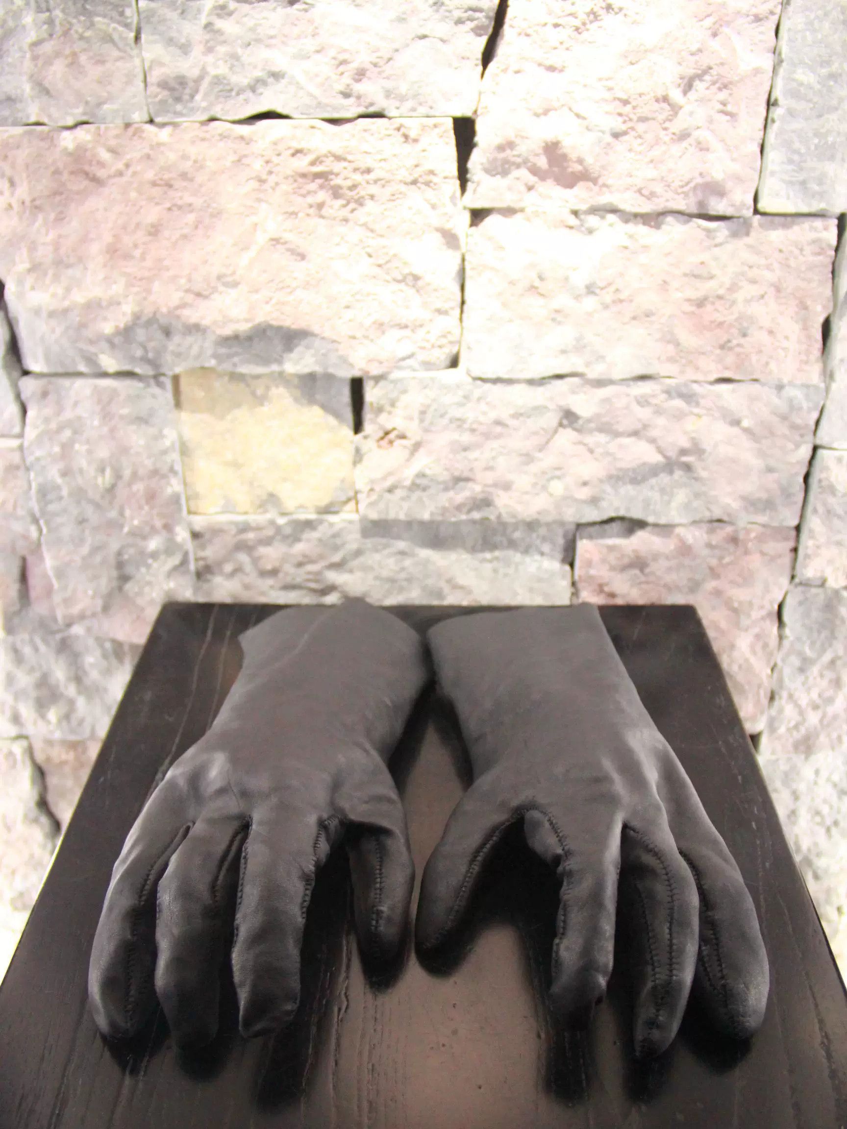 Boris Bidjan Saberi Boris Bidjan Saberi Black Gloves Scarves Men one size Size ONE SIZE - 1 Thumbnail