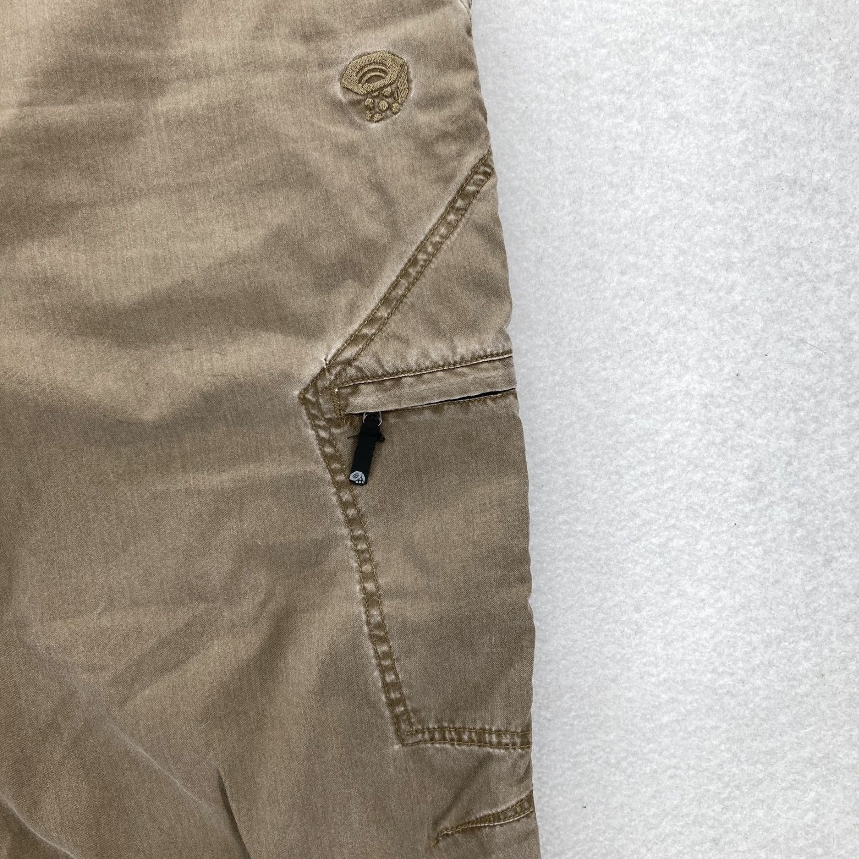 Mountain Hardwear Mountain Hardwear Pants Mens 38 Hiking Outdoor Cargo Zip Pockets Nylon Trail Pants Mens 38 Brown Size US 38 / EU 54 - 3 Thumbnail