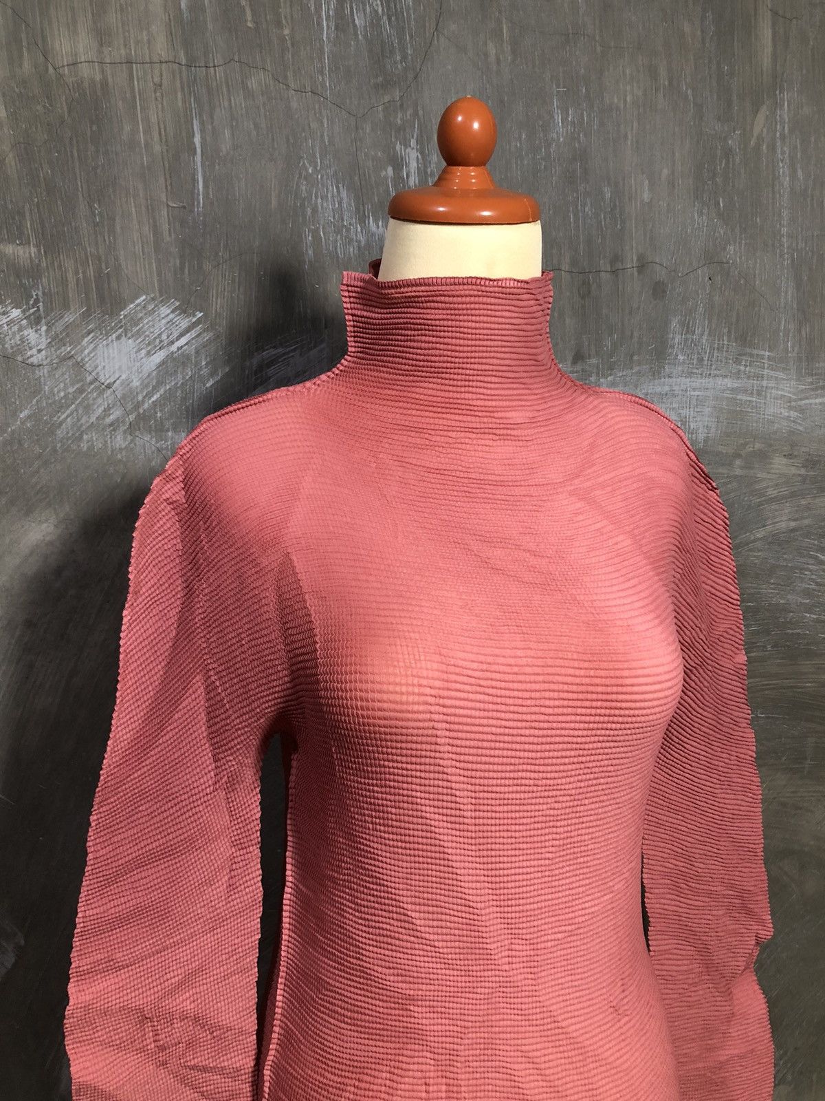 Homme Plisse Issey Miyake × Issey Miyake × Pleats Please Issey Miyake Me Issey Miyake Pleats Tops Size S / US 4 / IT 40 - 2 Thumbnail