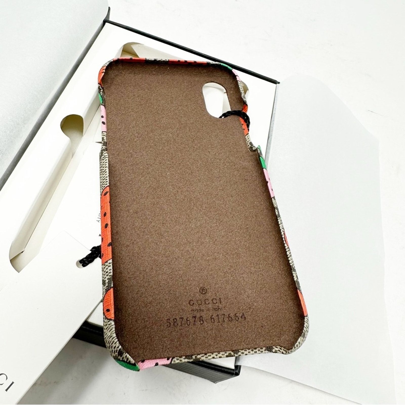 Gucci GUCCI GG Limited Edition Strawberry Supreme iPhone X/XS Case Size ONE SIZE - 6 Thumbnail