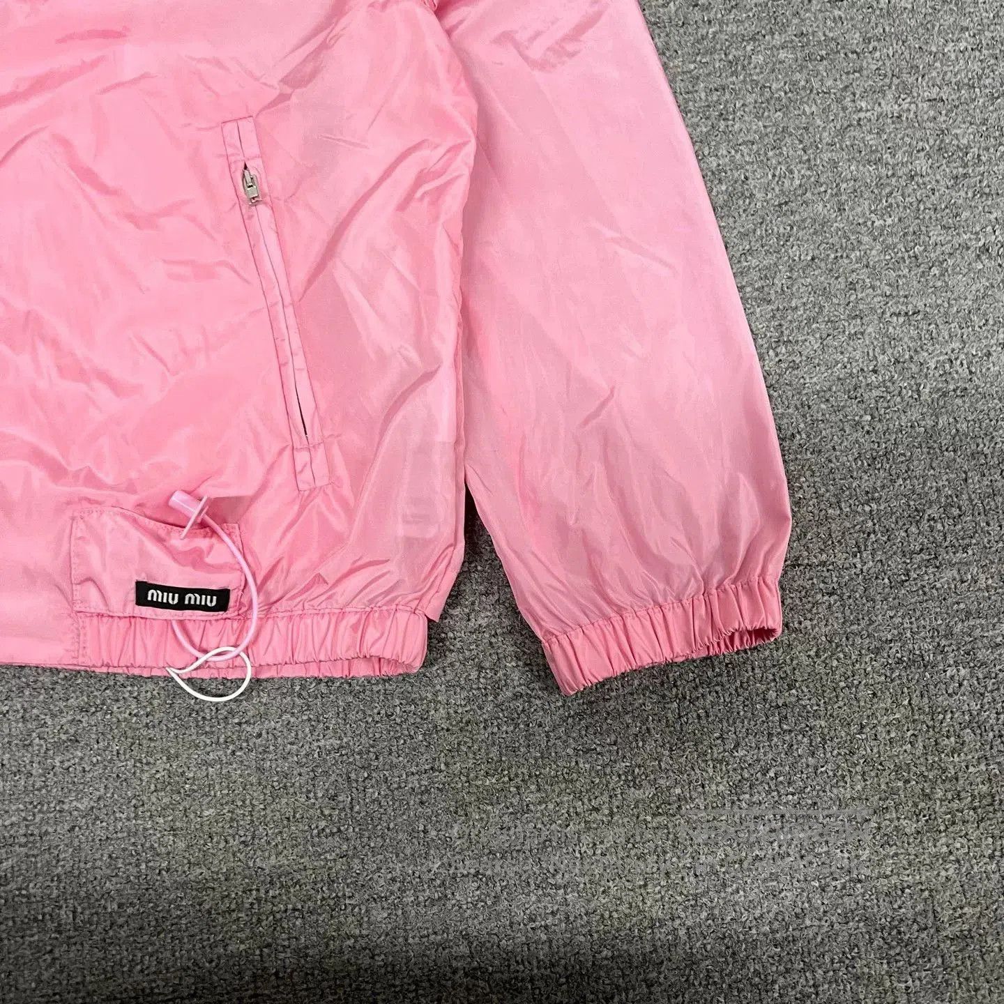 Miu Miu Miu Miu Pink Hooded Windbreaker with Logo. Size S / US 4 / IT 40 - 5 Thumbnail