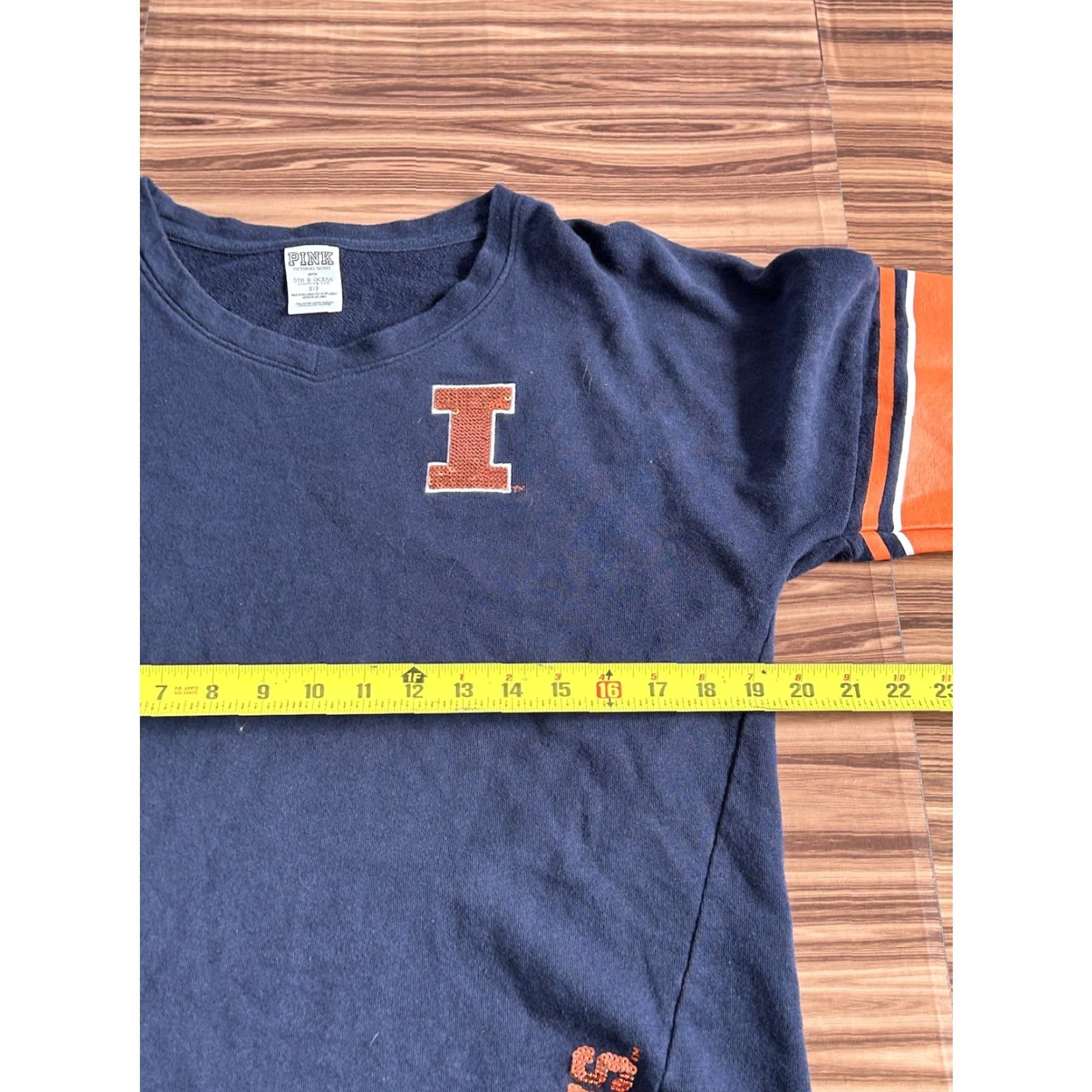 Victoria's Secret VINTAGE Victoria's Secret PINK ILLINOIS Sweatshirt Crew Neck Long Sleeve Blue Women’s sz S Pullover Logo Activewear Casual Travel Size S / US 4 / IT 40 - 3 Thumbnail