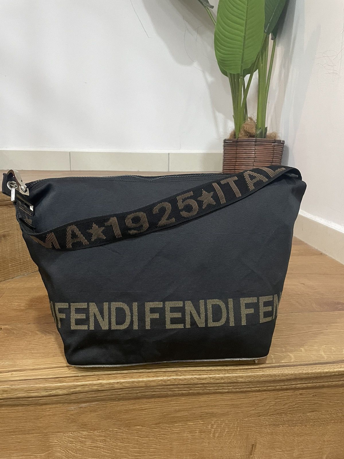 Fendi Authentic FENDI Roma Shoulder bag Size ONE SIZE - 2 Thumbnail