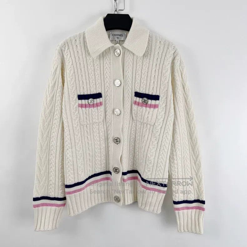 Chanel Chanel Beige striped colour block enamel button knitted ca Size XXS / US 00 / IT 34 - 1 Thumbnail
