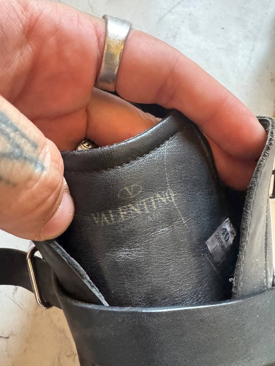 Valentino Valintino Garavani V-punk leather trainers sneakers Size US 7.5 / IT 37.5 - 8 Thumbnail