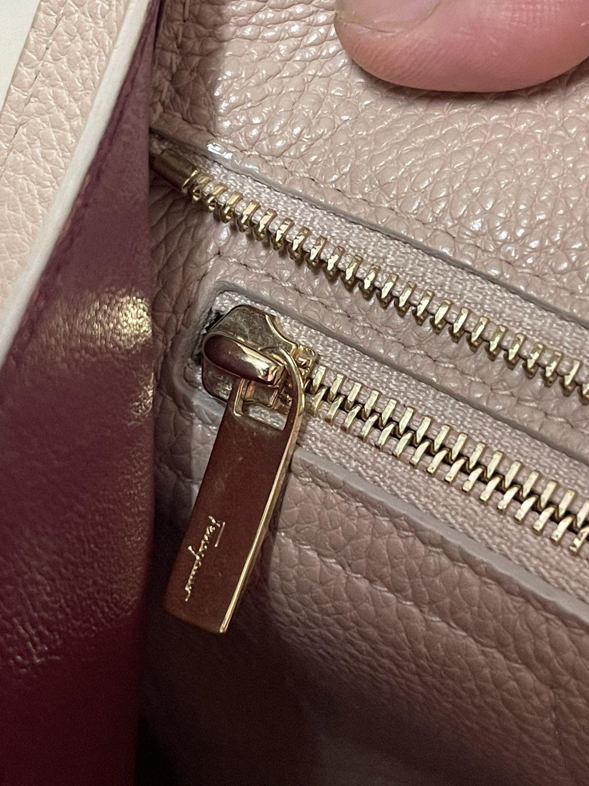 Salvatore Ferragamo Amy Small Tote Salvatore Ferragamo Shoulder/Hand bag Size ONE SIZE - 9 Thumbnail