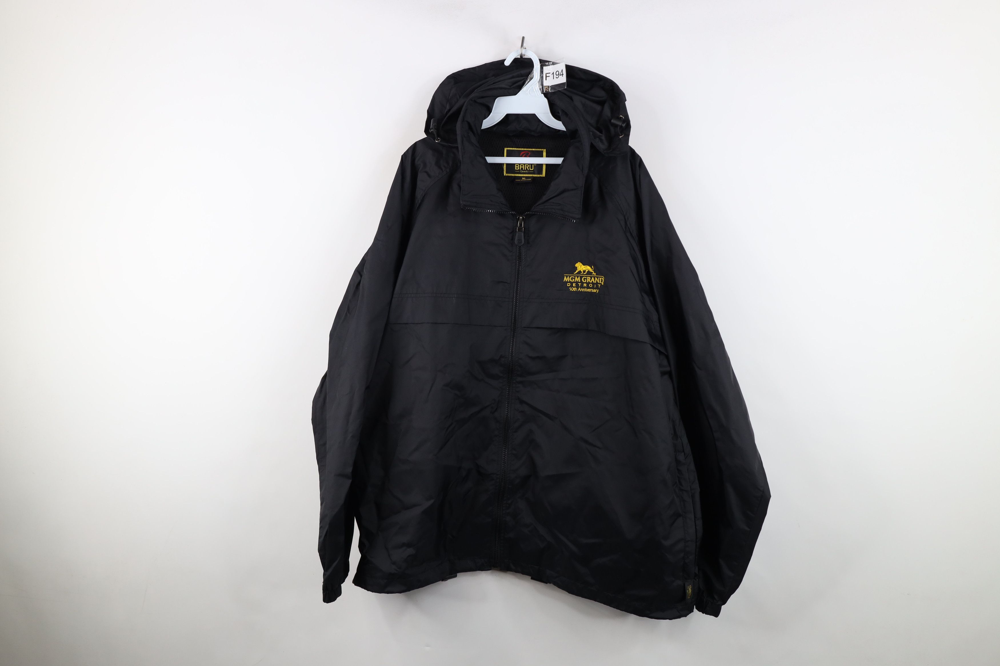 Vintage Vintage MGM Grand Detroit Casino Hooded Windbreaker Jacket Size US XL / EU 56 / 4 - 1 Thumbnail