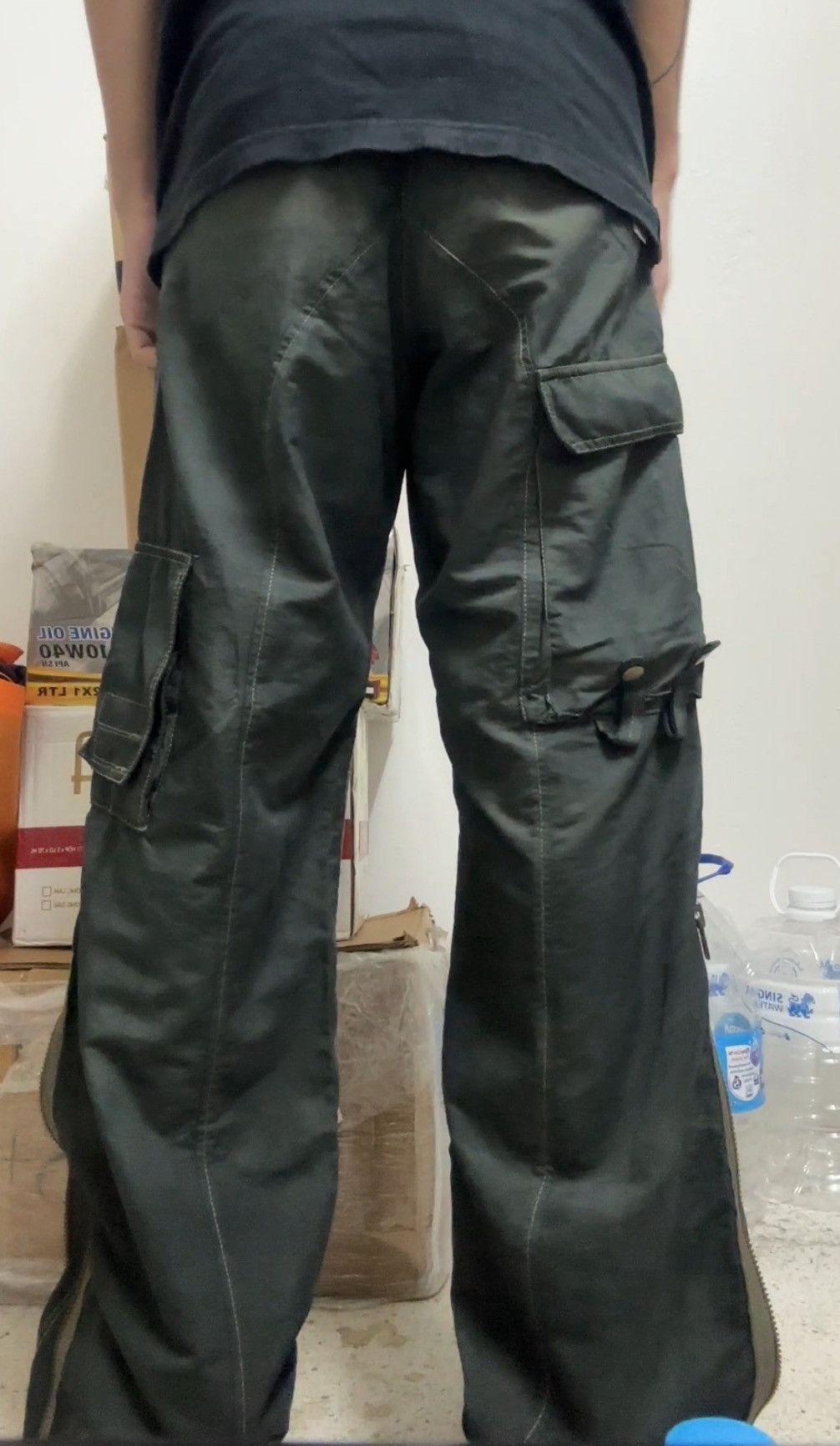 GOA 00s G.O.A Multi Pockets Flare Cargo Pants Size US 33 - 12 Thumbnail