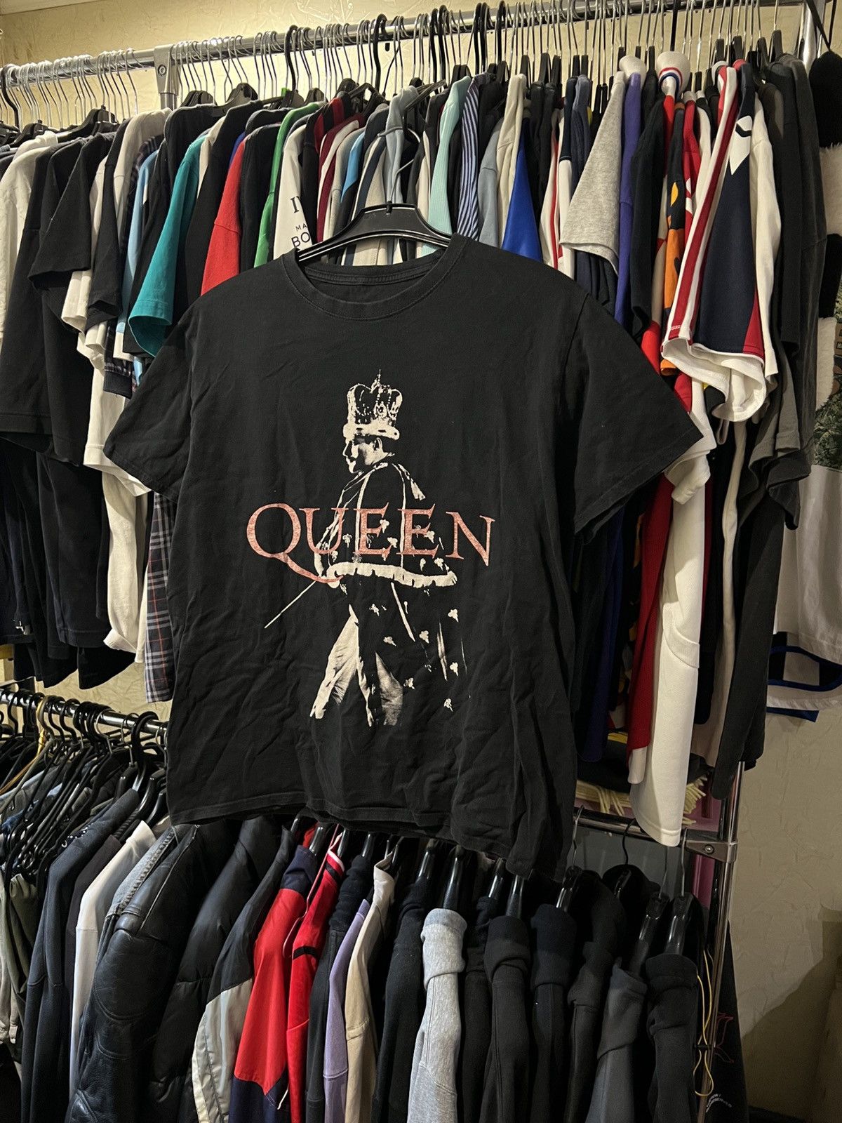 Band Tees VINTAGE THE QUEEN FREDDIE MERCURY GRAPHIC TOUR T SHIRT SZ L Size US L / EU 52-54 / 3 - 1 Thumbnail