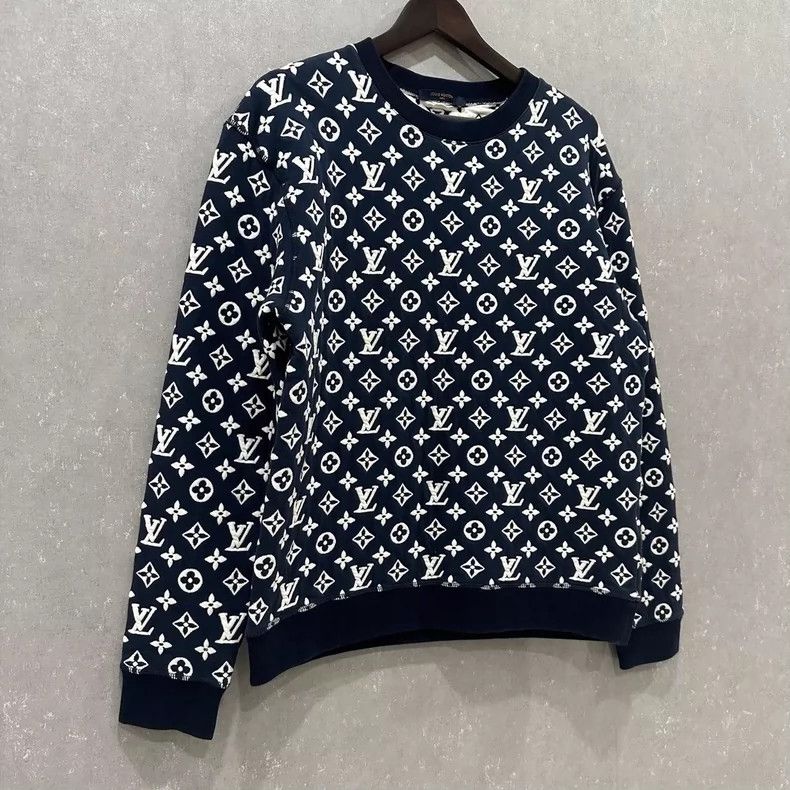 Louis Vuitton Louis Vuitton Blue embossed full logo hoodie Size US L / EU 52-54 / 3 - 3 Thumbnail