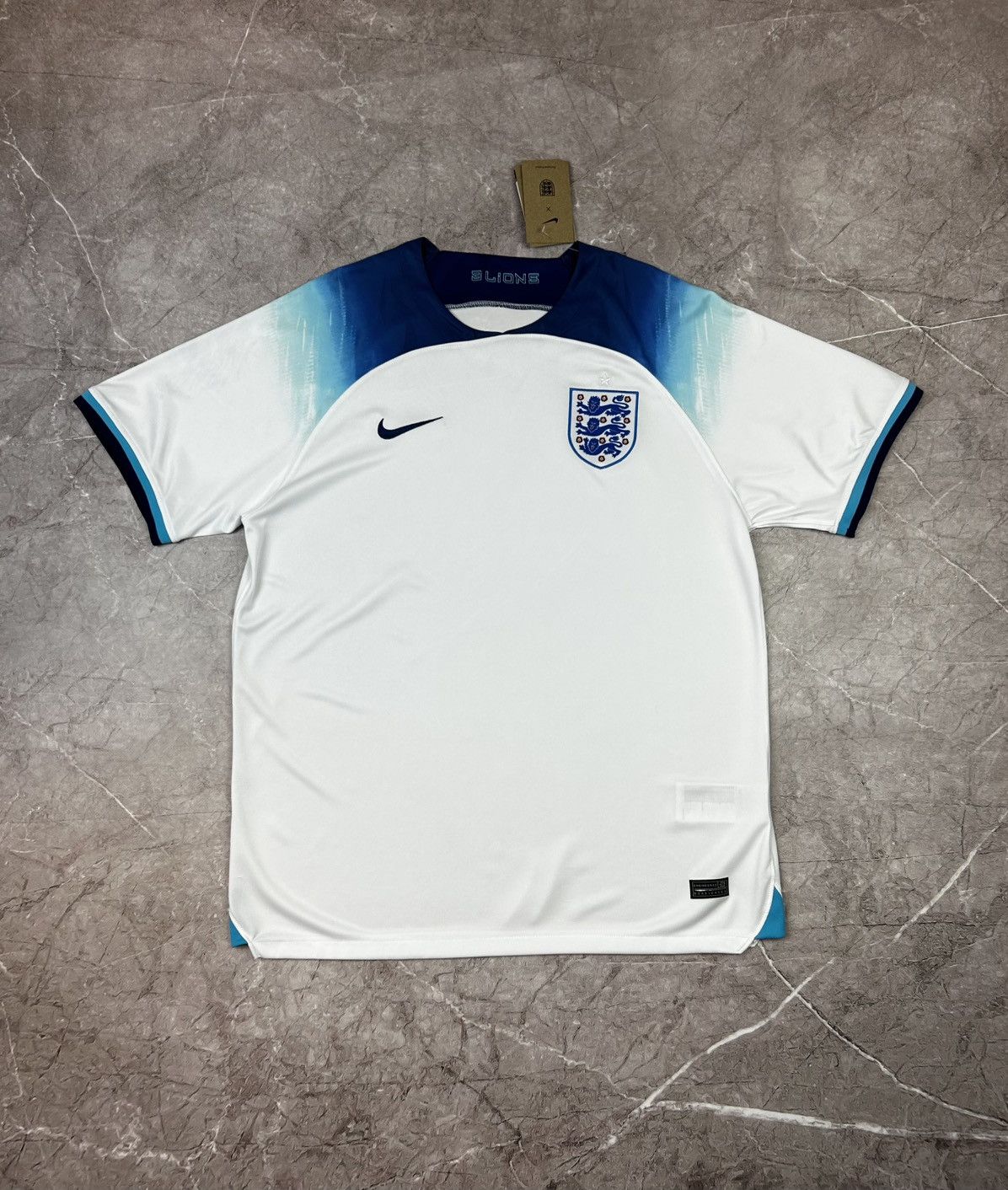 Nike Nike England soccer jersey size xxl Size US XXL / EU 58 / 5 - 1 Thumbnail